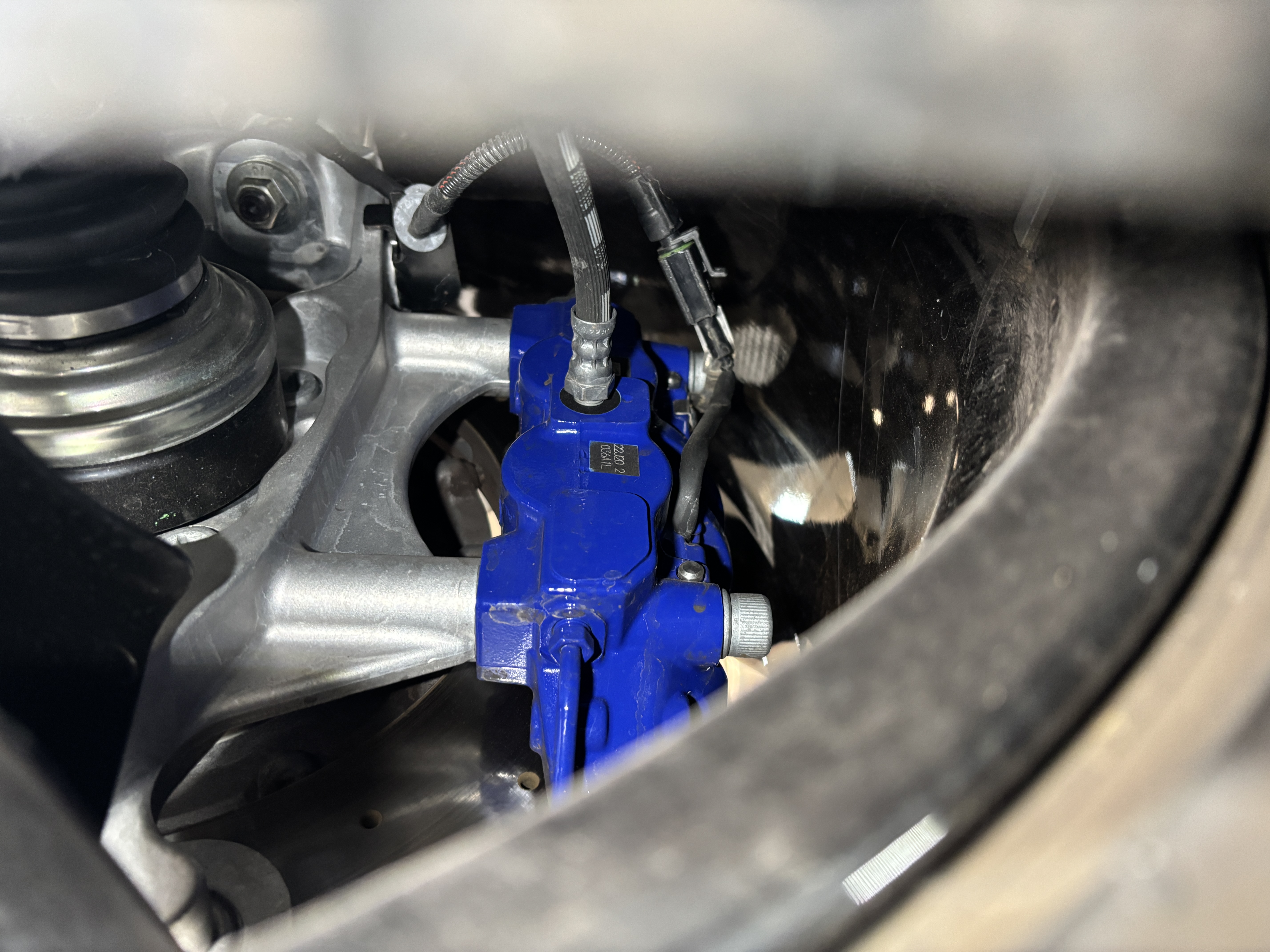 2023 Maserati MC20 — Undercarriage
