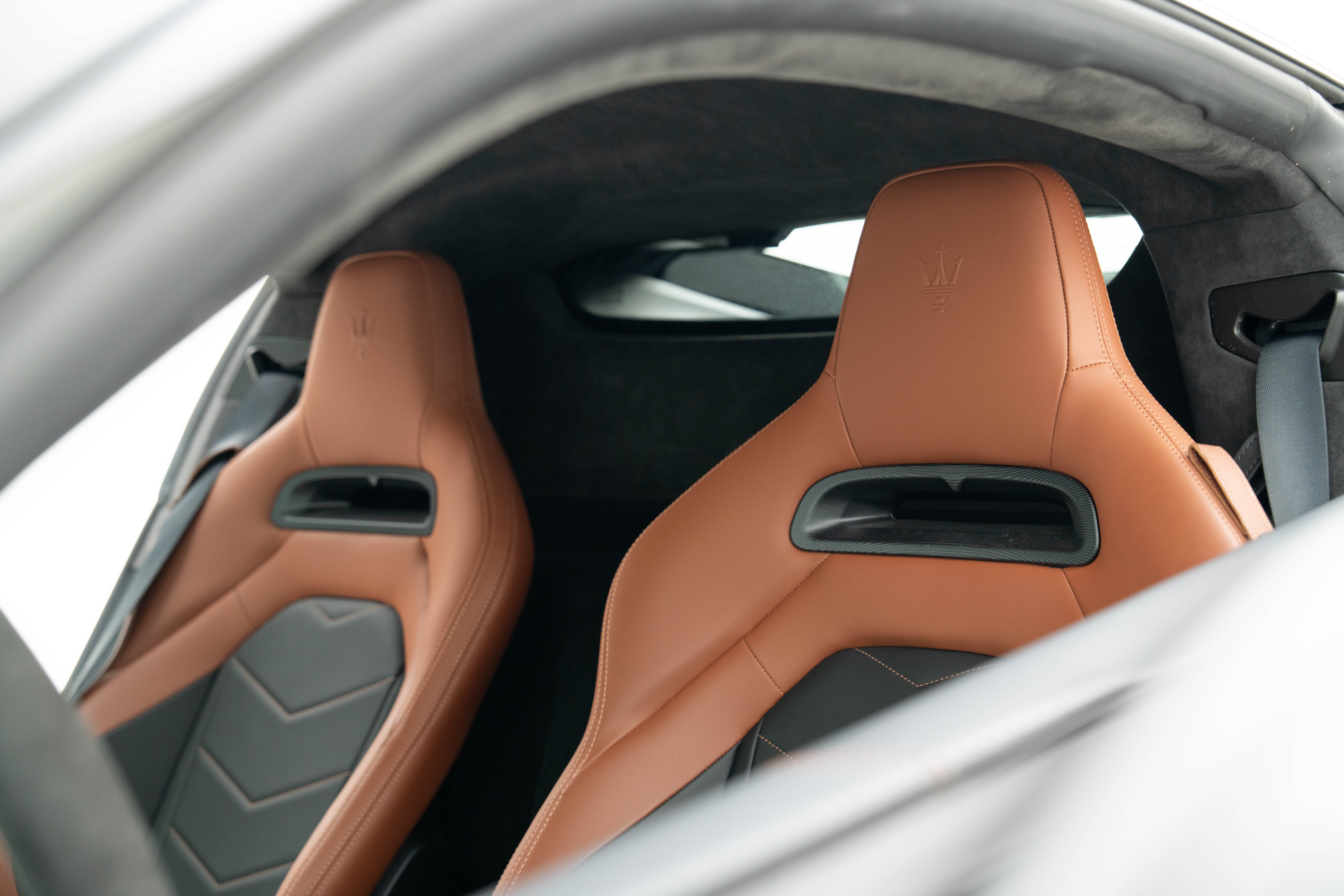2023 Maserati MC20 — Interior