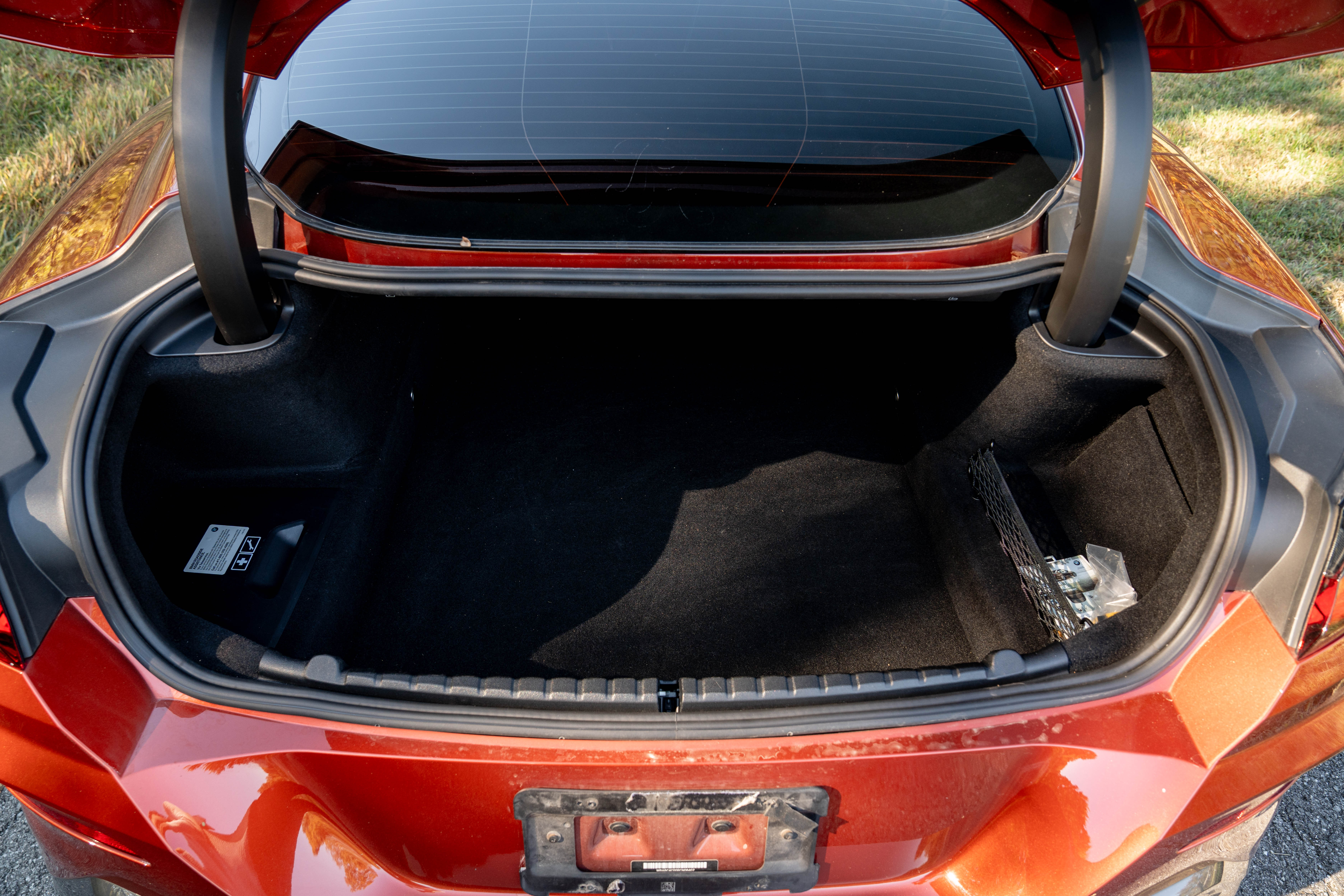 2024 BMW M850i — Extras