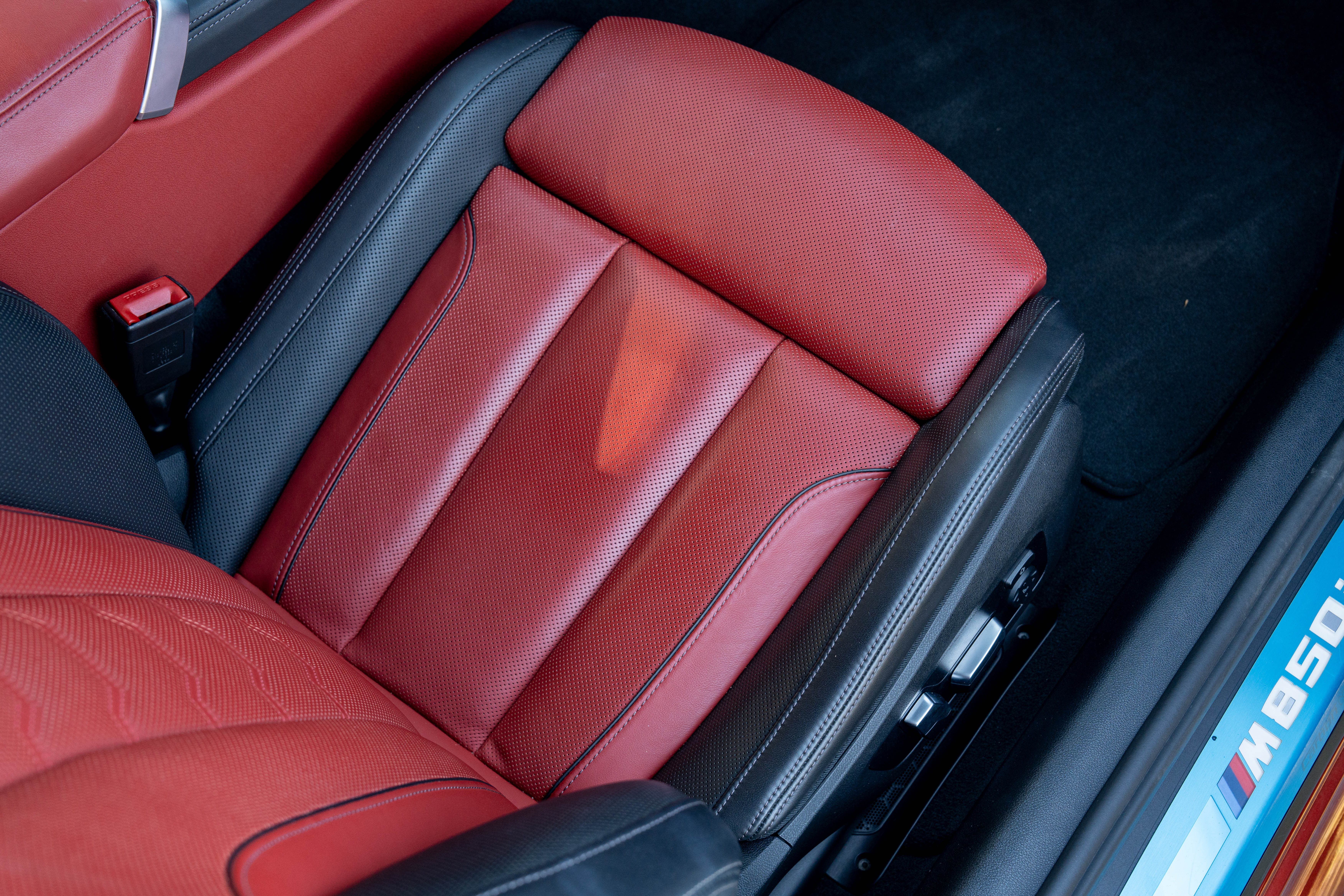 2024 BMW M850i — Interior