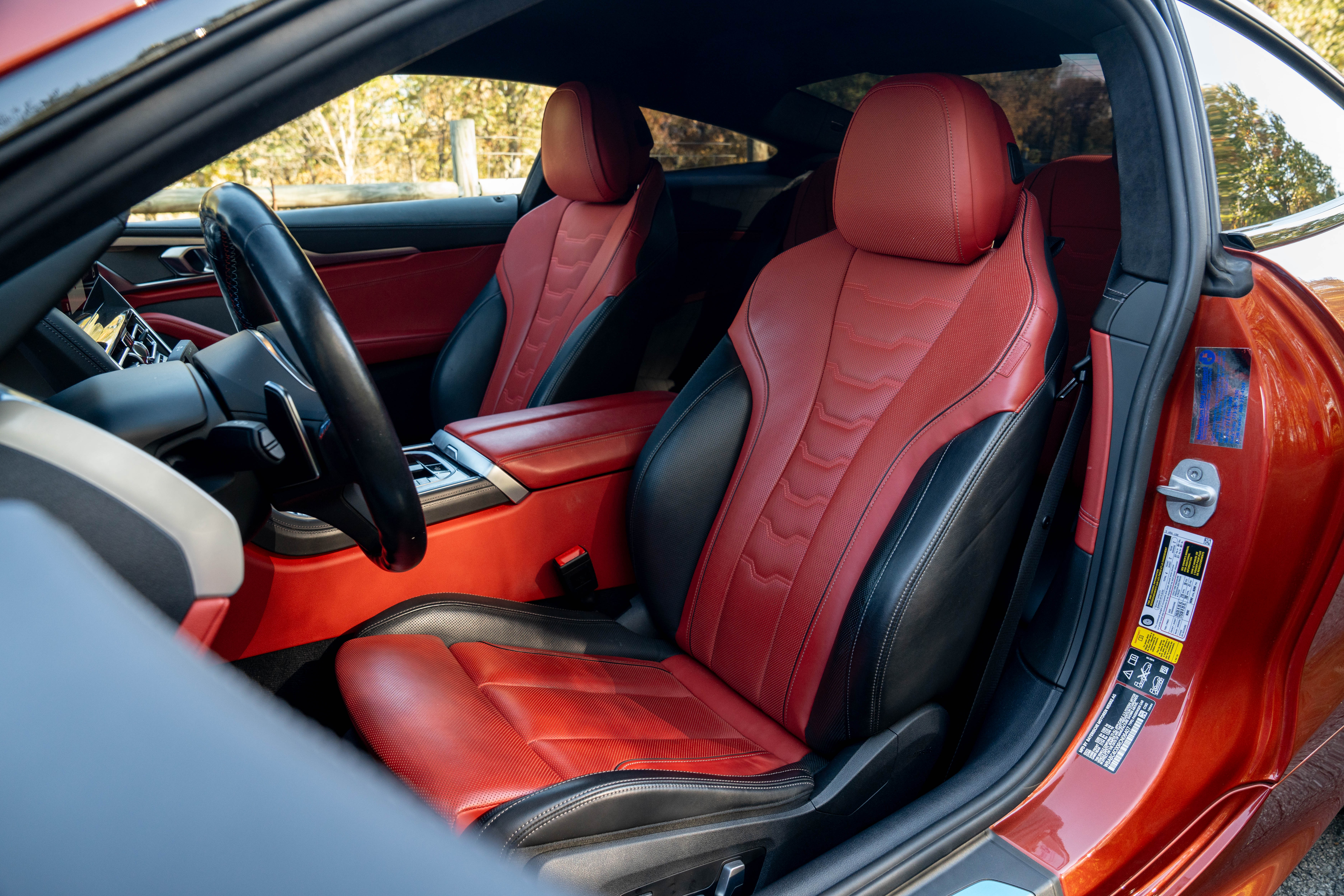 2024 BMW M850i — Interior