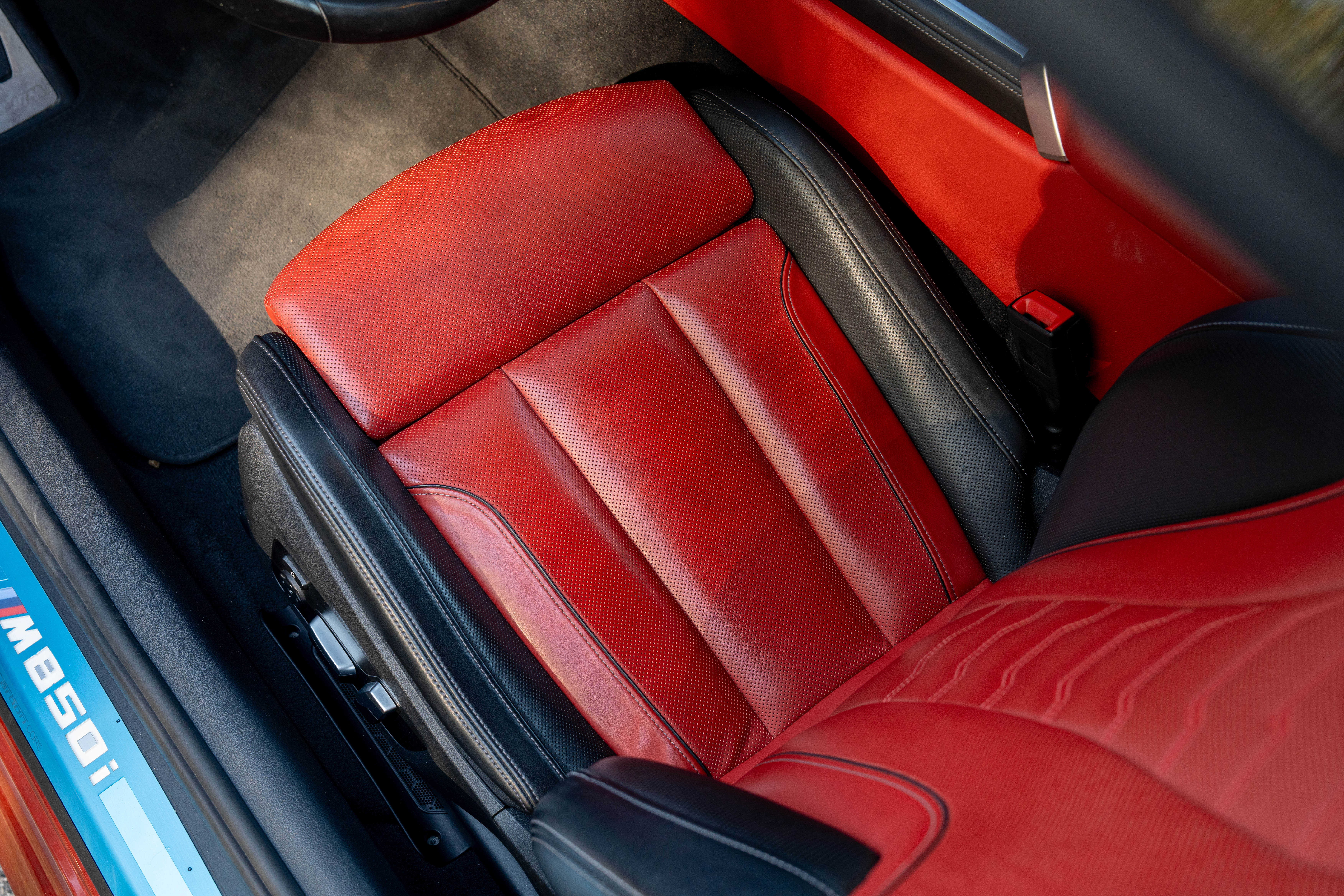 2024 BMW M850i — Interior