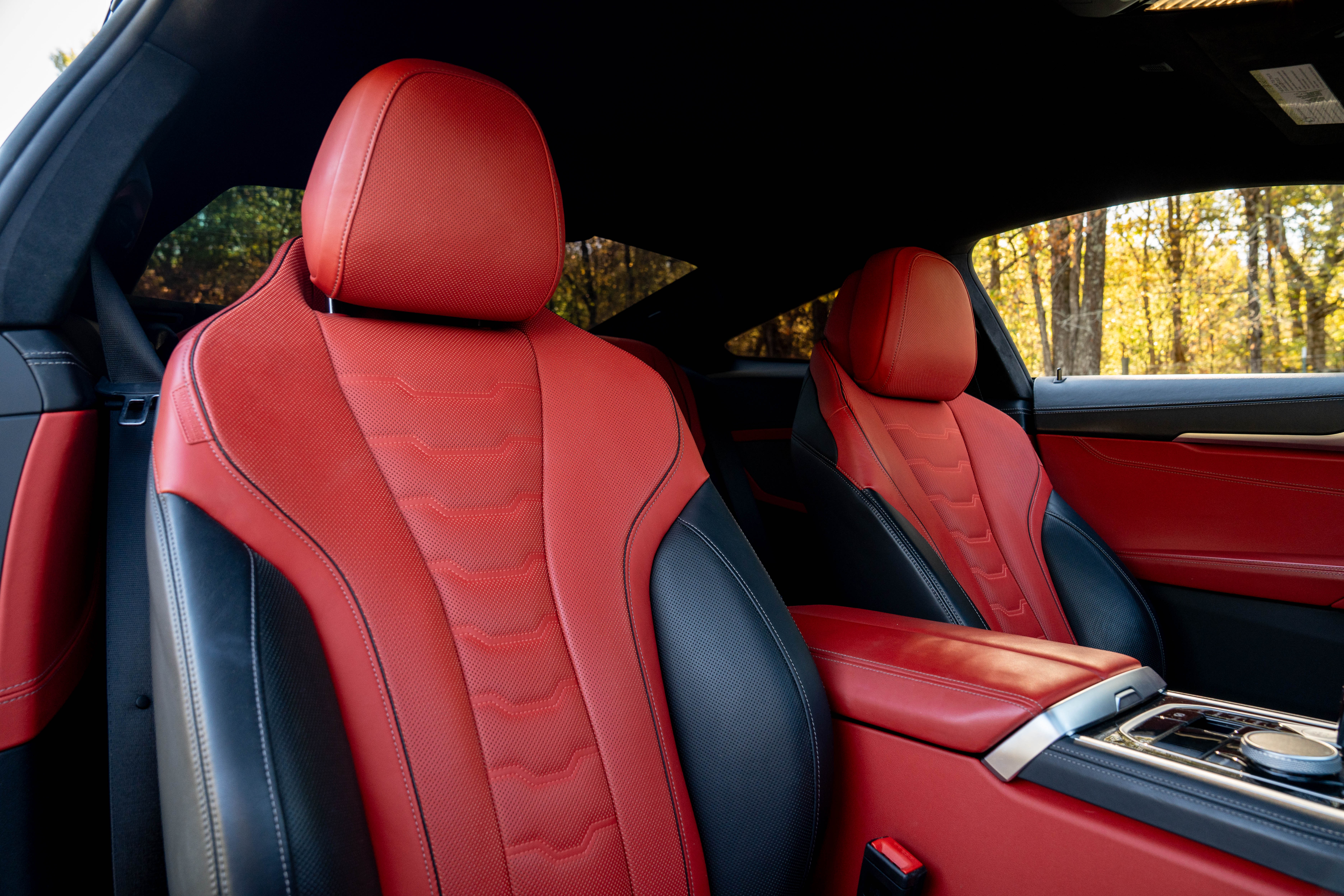 2024 BMW M850i — Interior