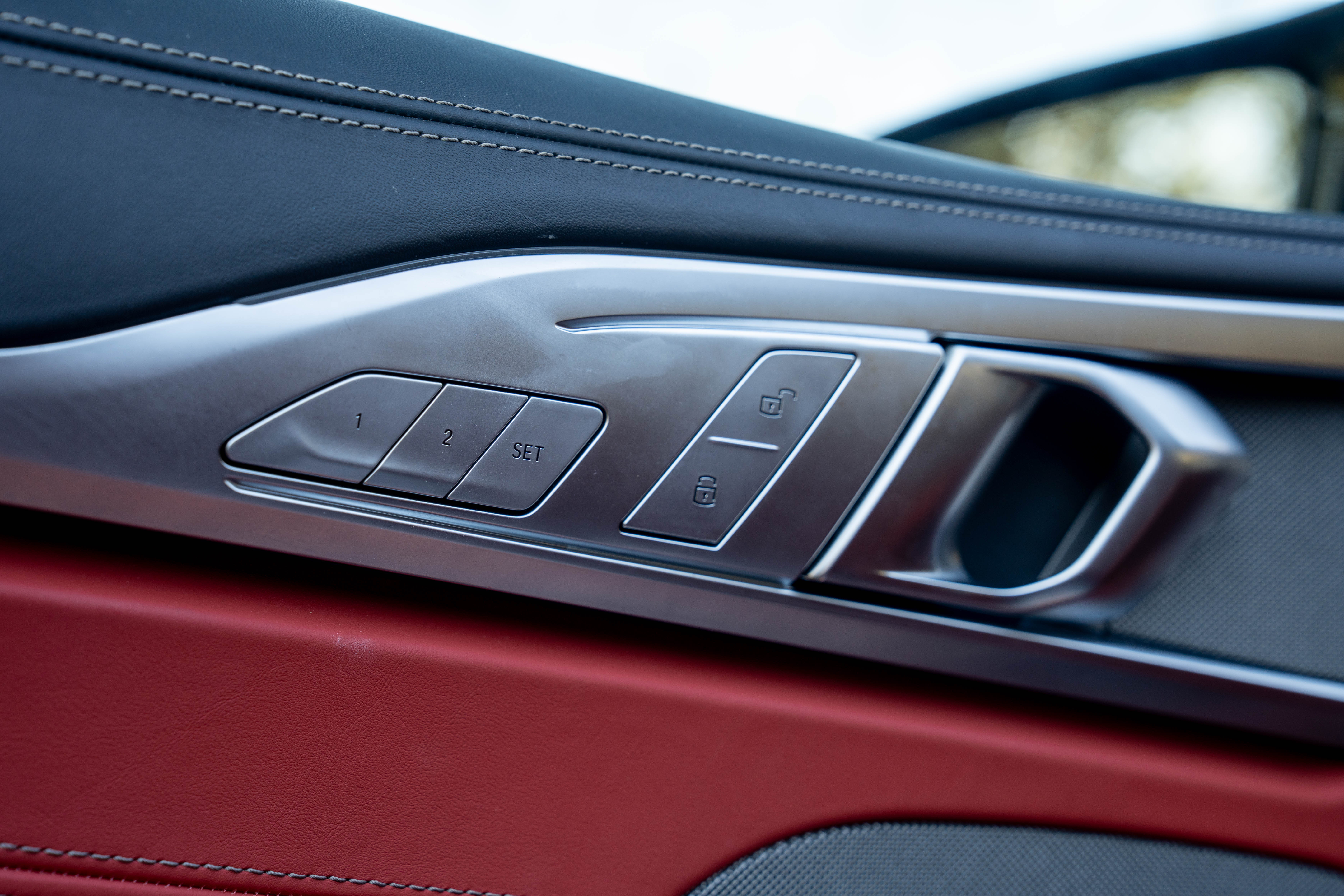 2024 BMW M850i — Interior