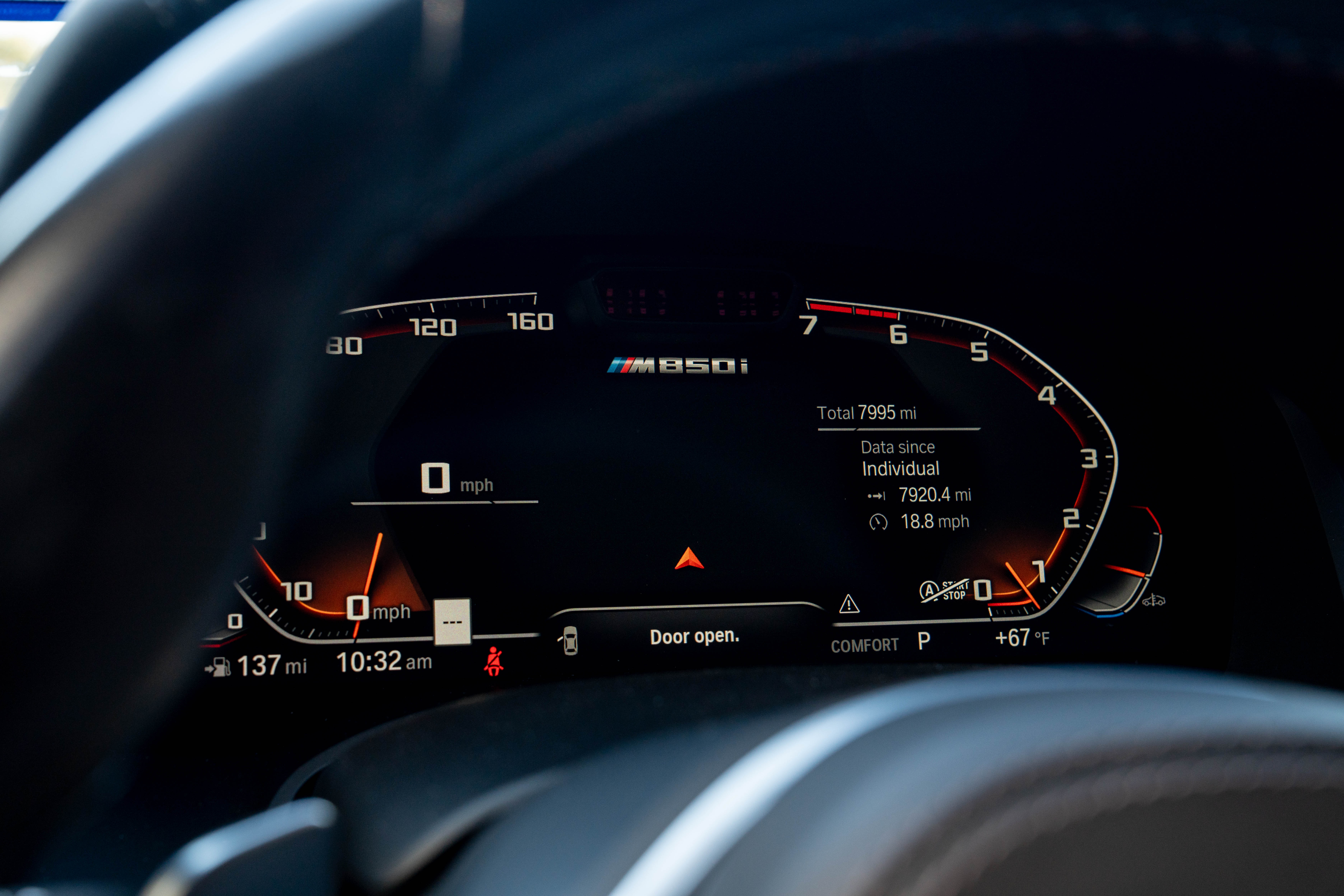 2024 BMW M850i — Interior