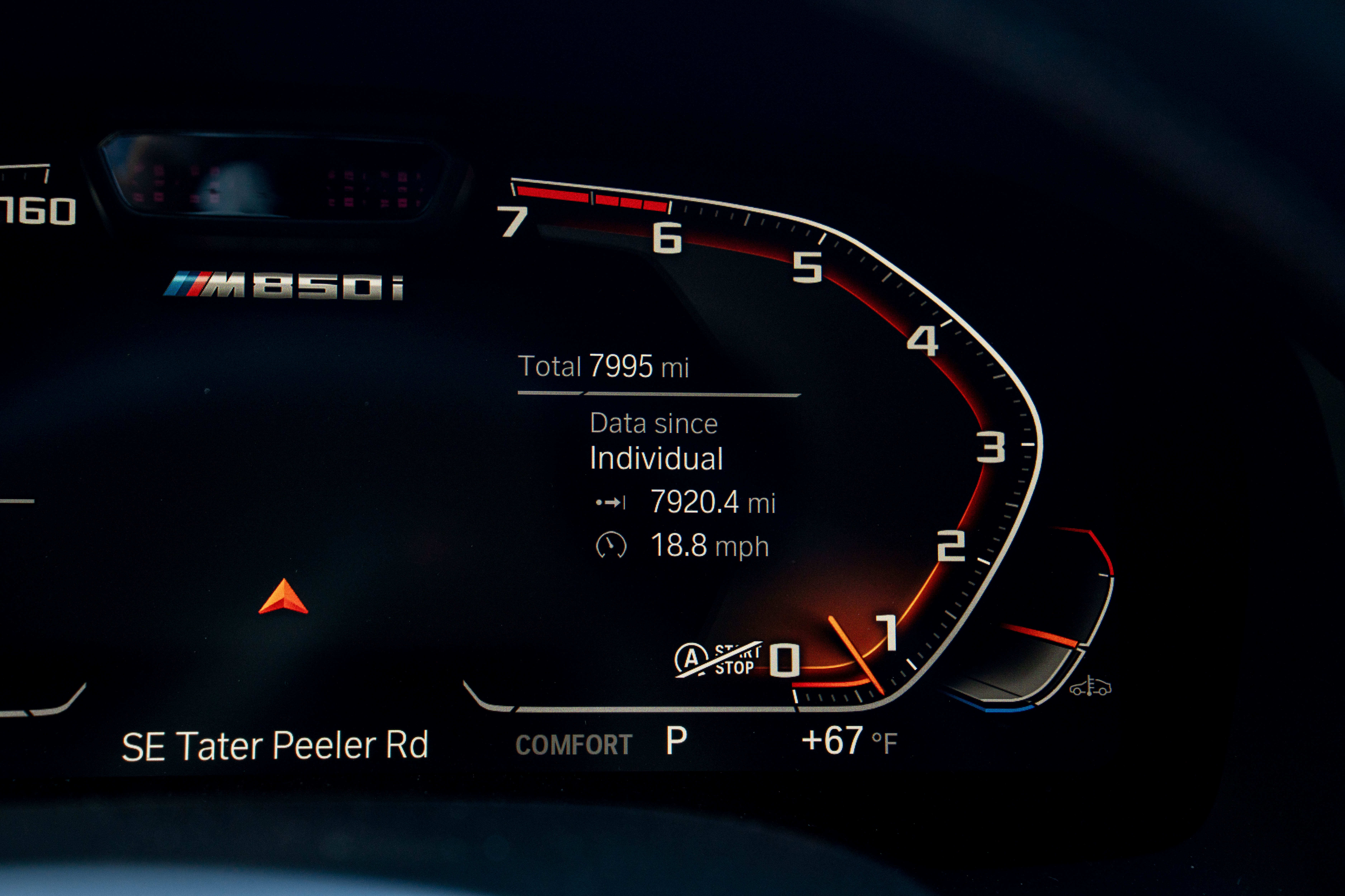 2024 BMW M850i — Interior