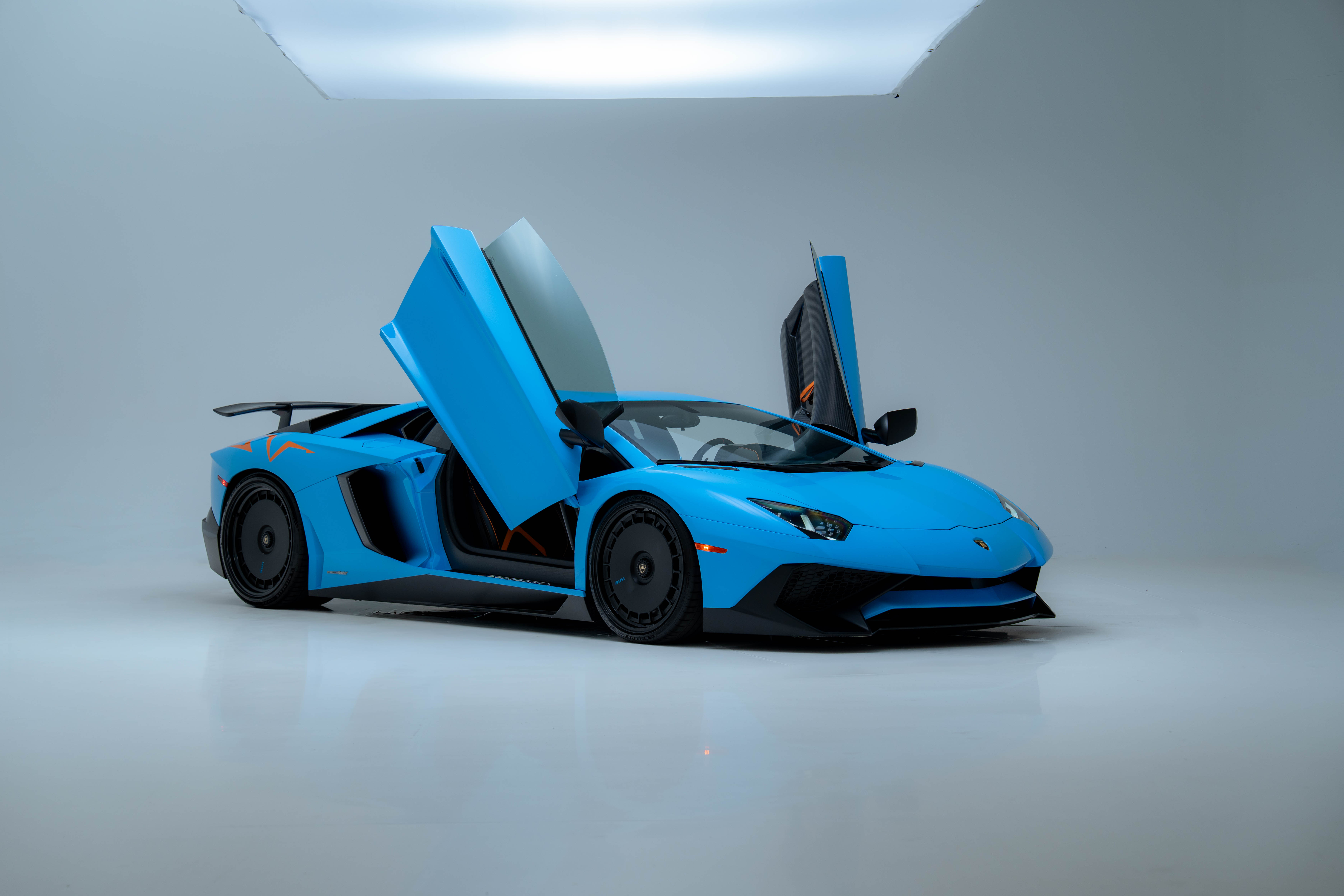 2017 Lamborghini Aventador SV