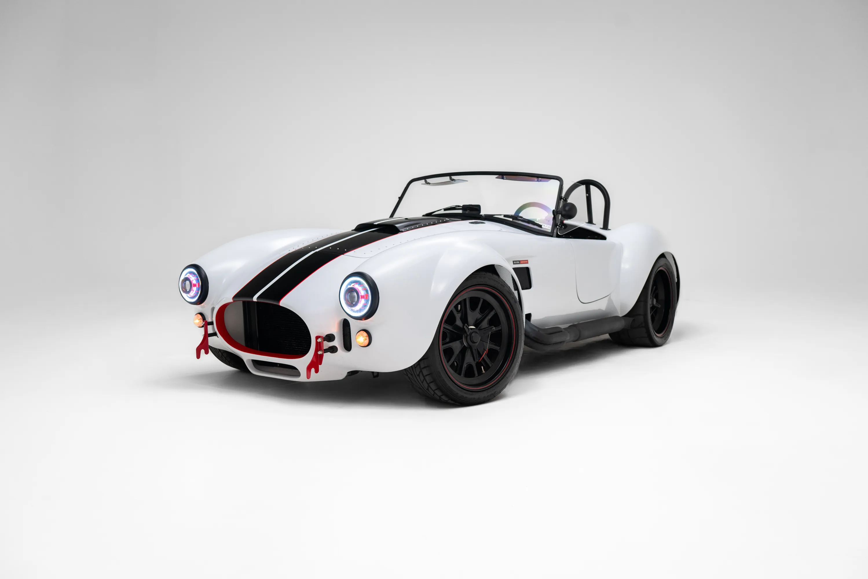 1968 Backdraft Cobra Roadster RT3 | Black Edition | duPont