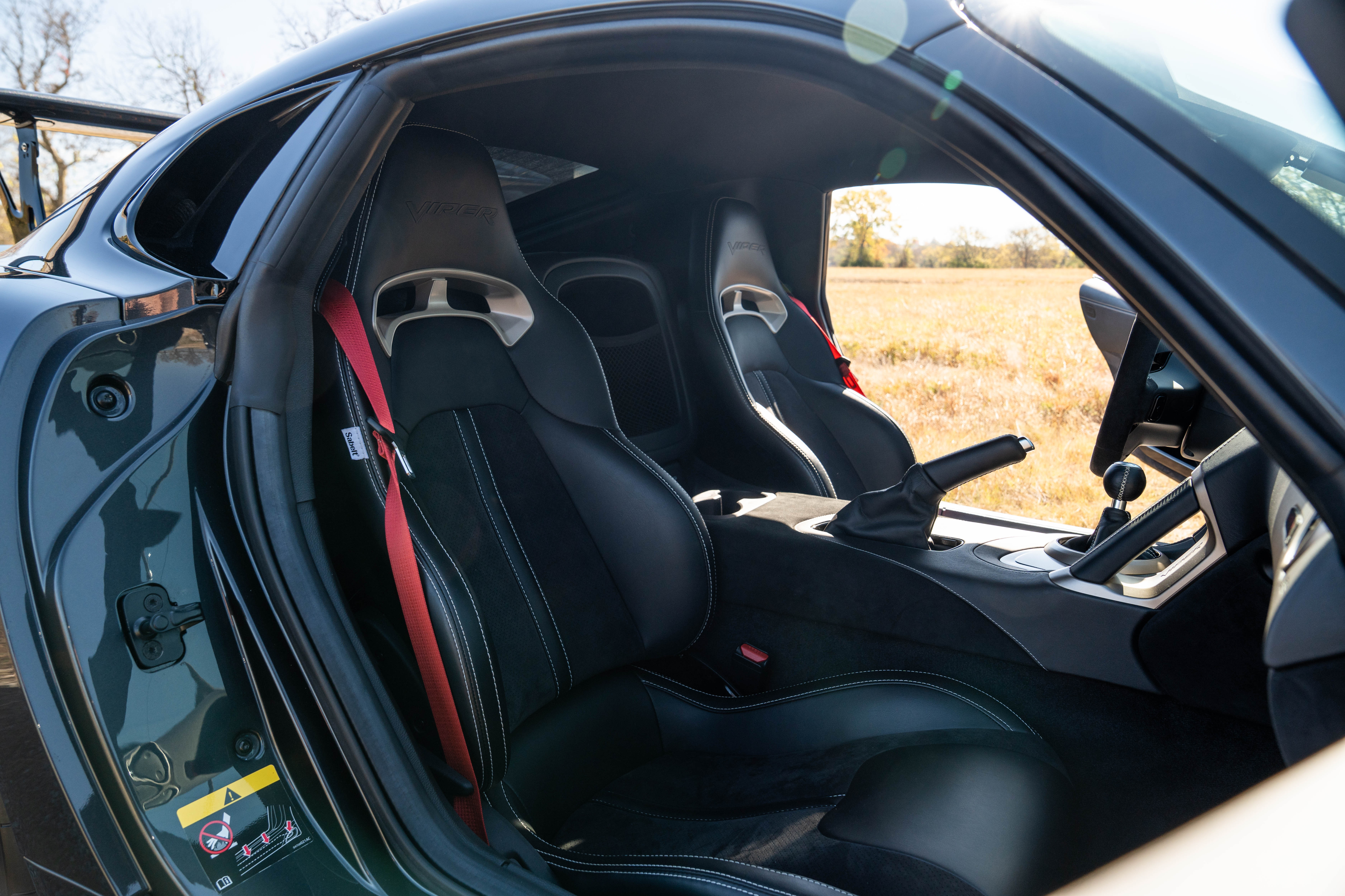 2016 Dodge Viper ACR Extreme — Interior