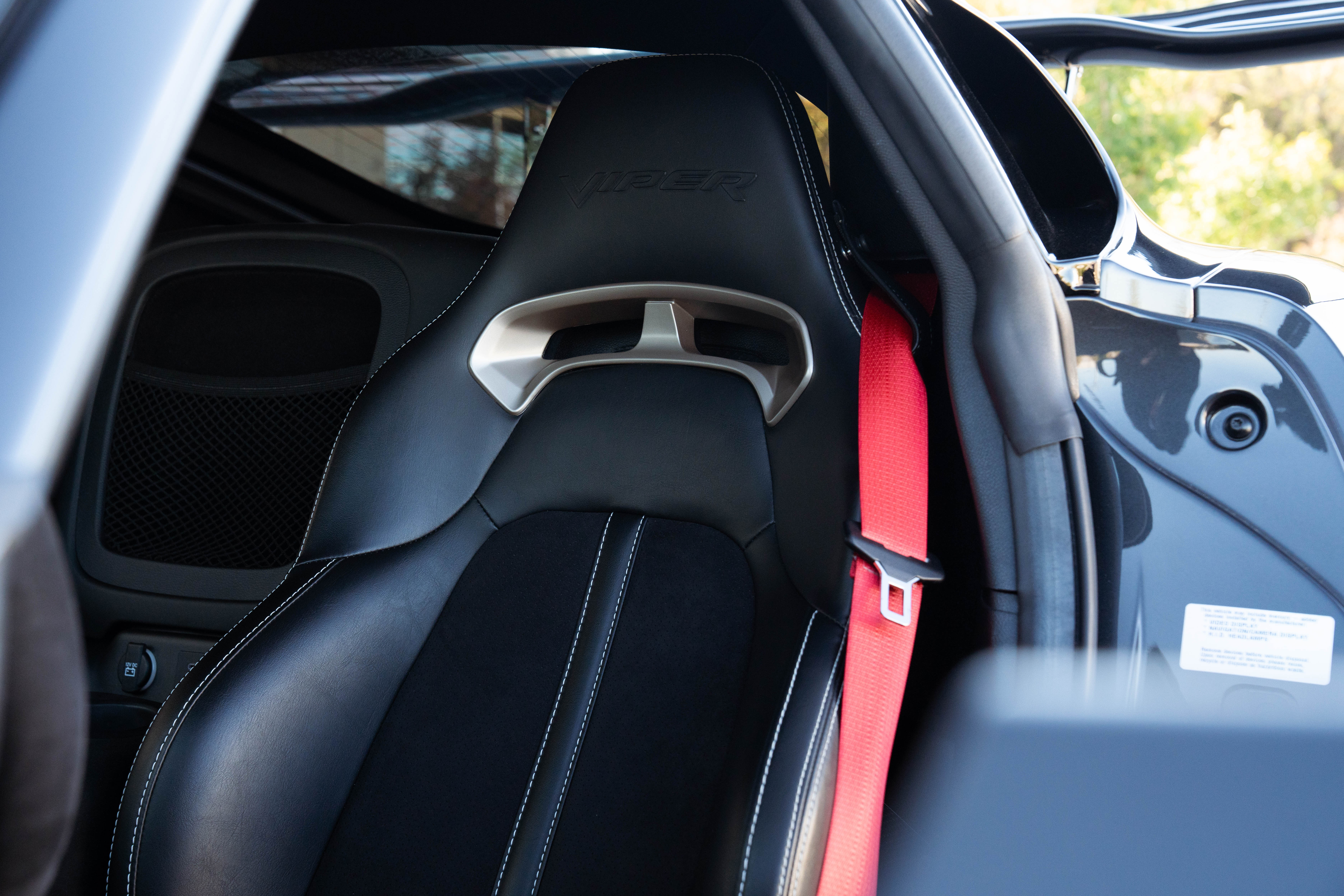 2016 Dodge Viper ACR Extreme — Interior