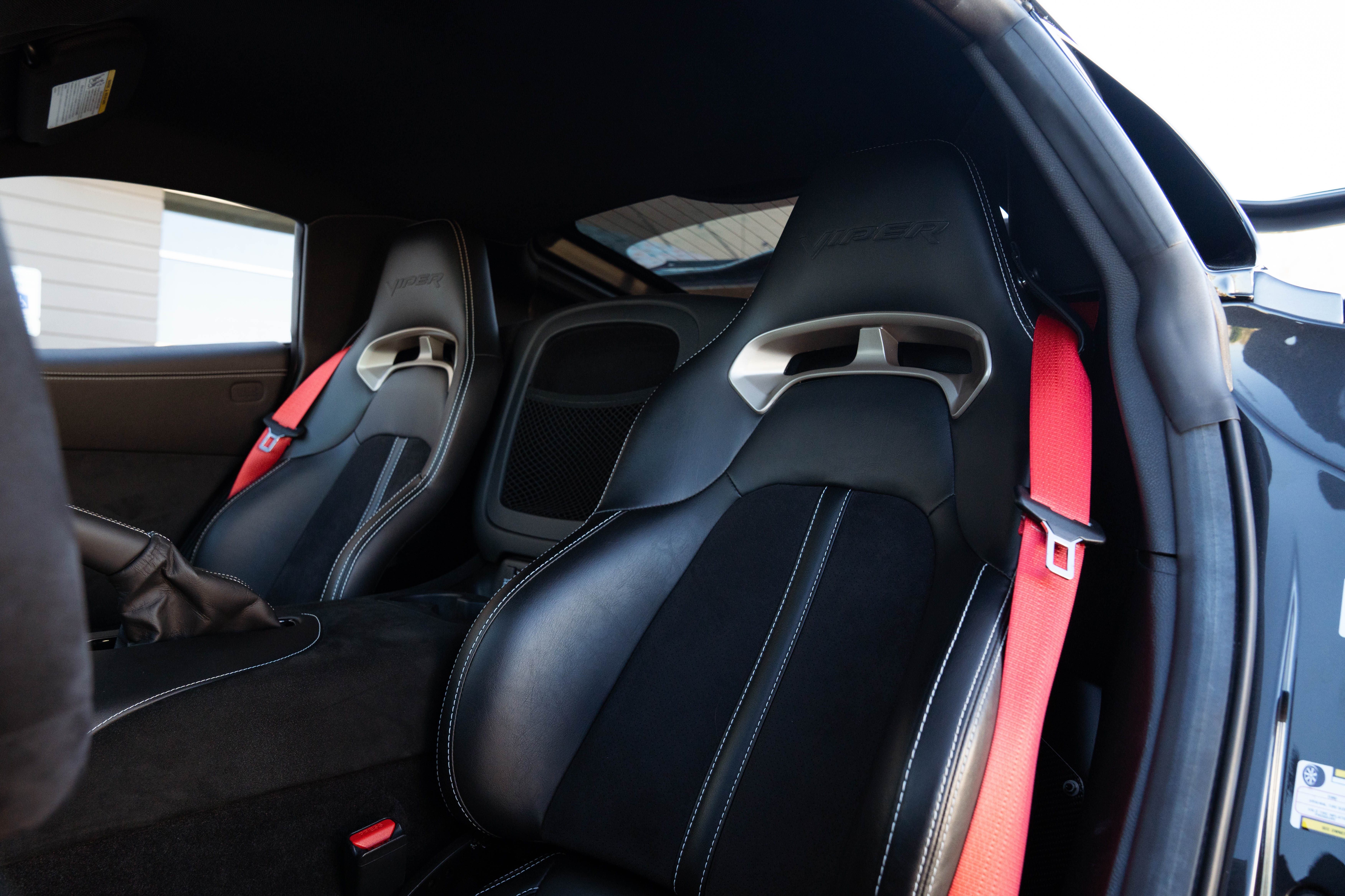 2016 Dodge Viper ACR Extreme — Interior