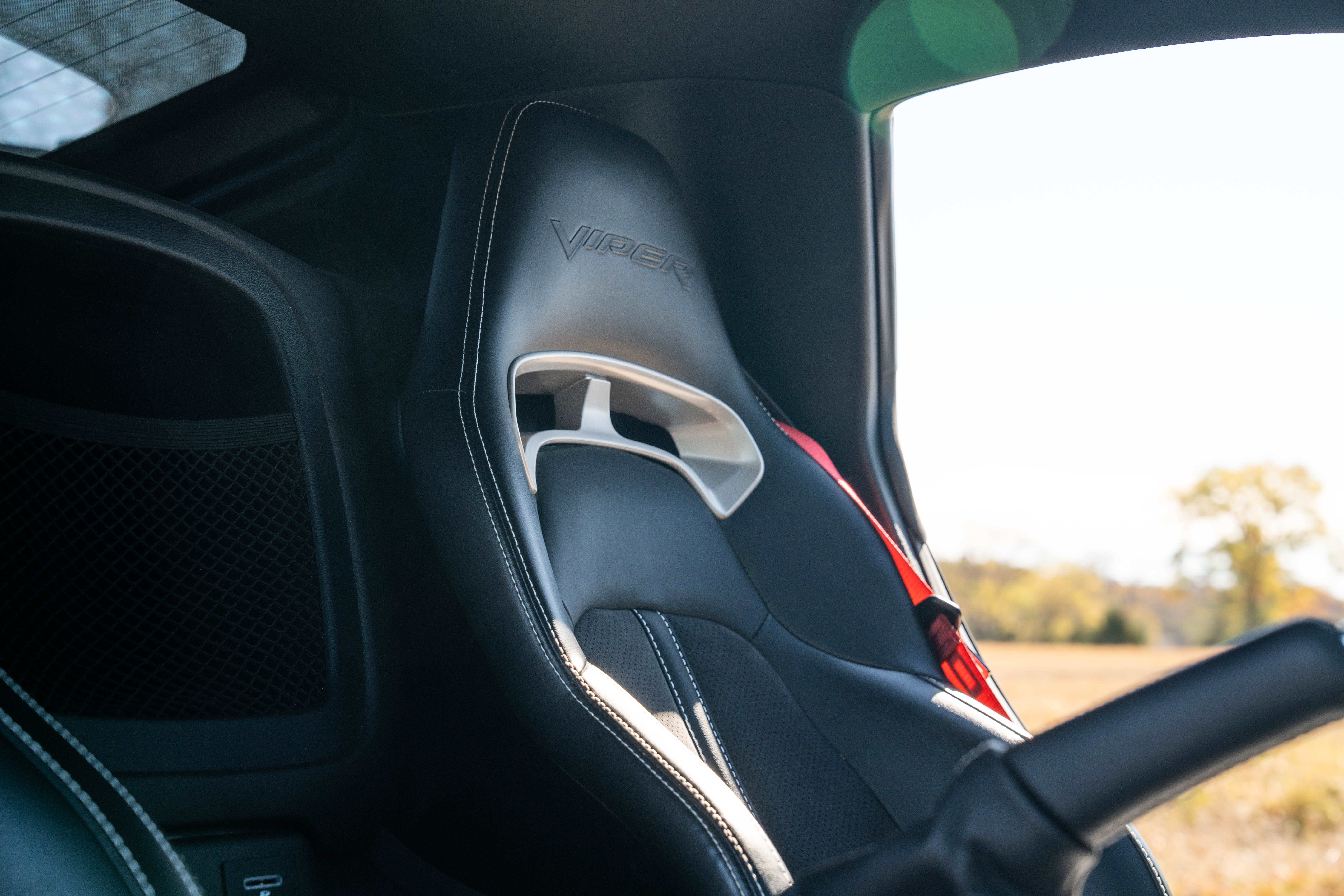 2016 Dodge Viper ACR Extreme — Interior