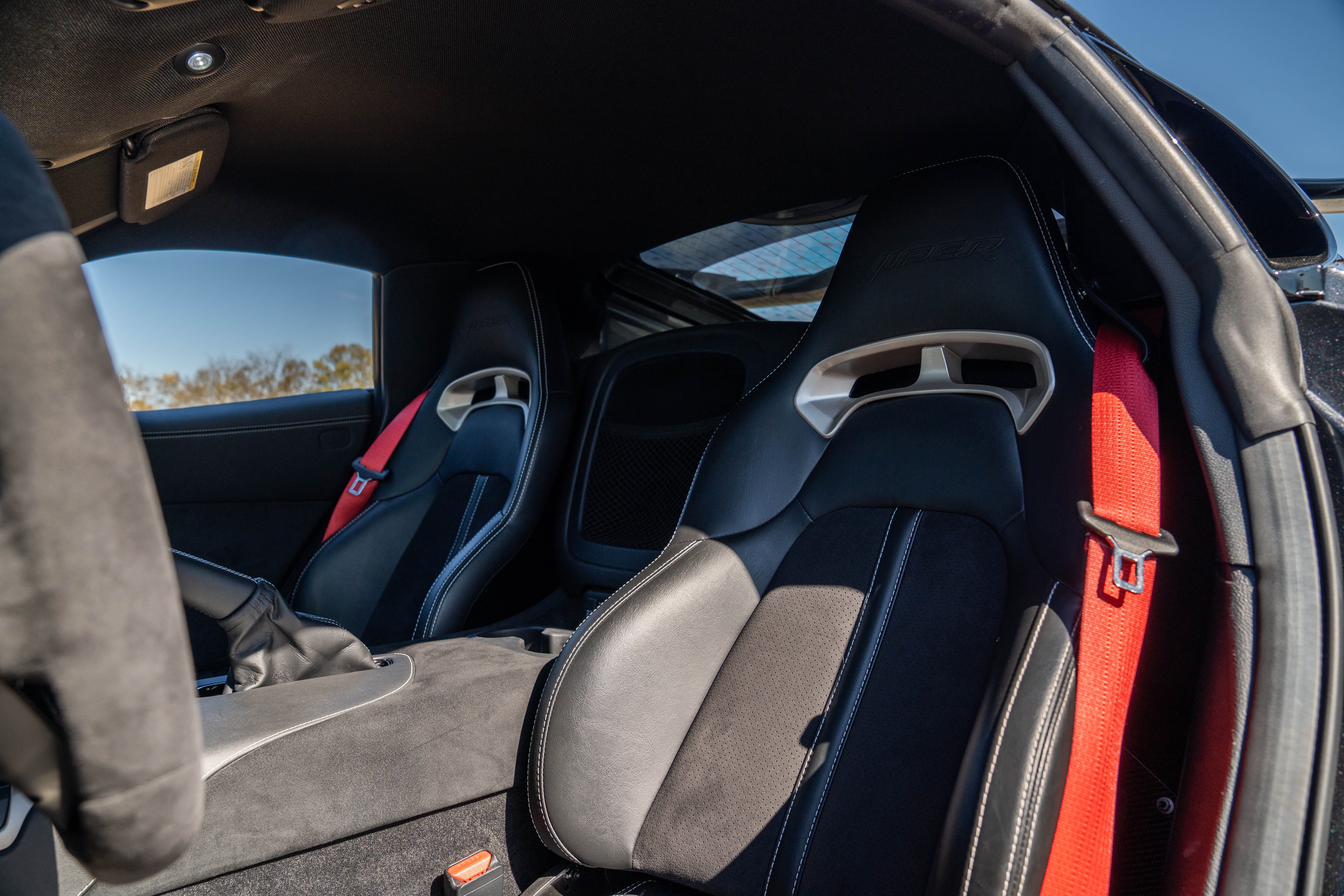 2016 Dodge Viper ACR Extreme — Interior