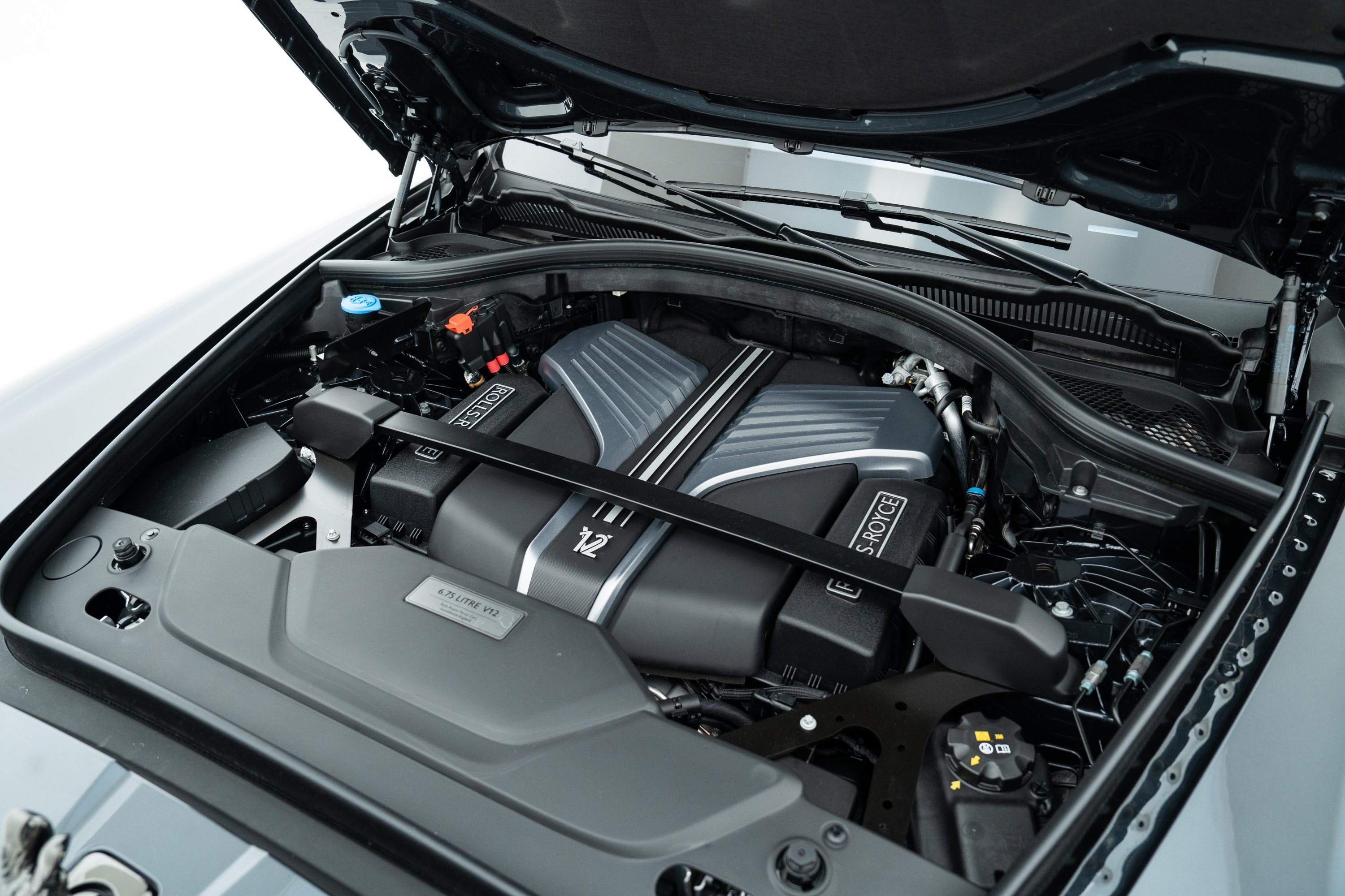 2025 Rolls-Royce Cullinan Blackbadge-55.jpg