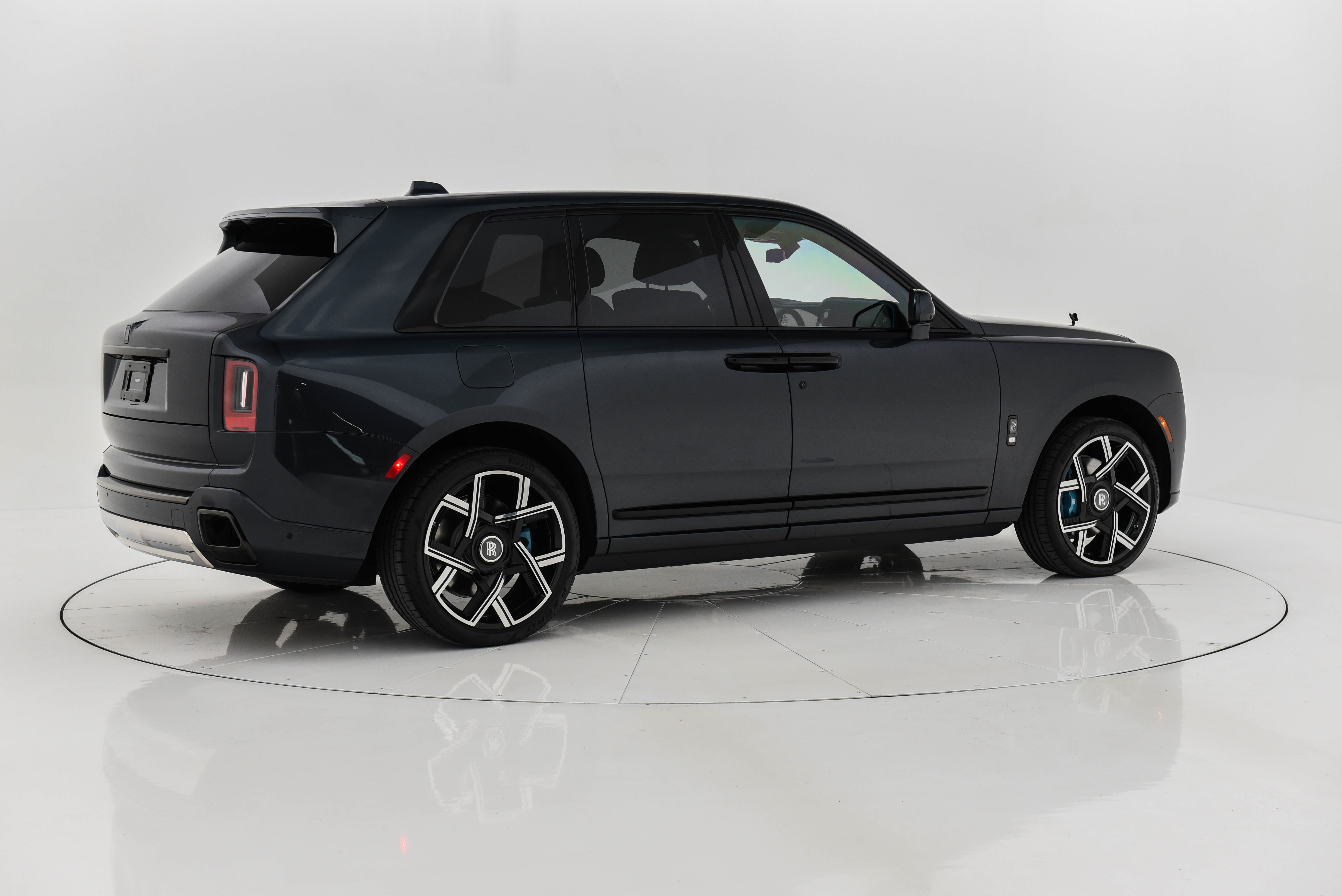 2025 Rolls-Royce Cullinan Blackbadge-69.jpg