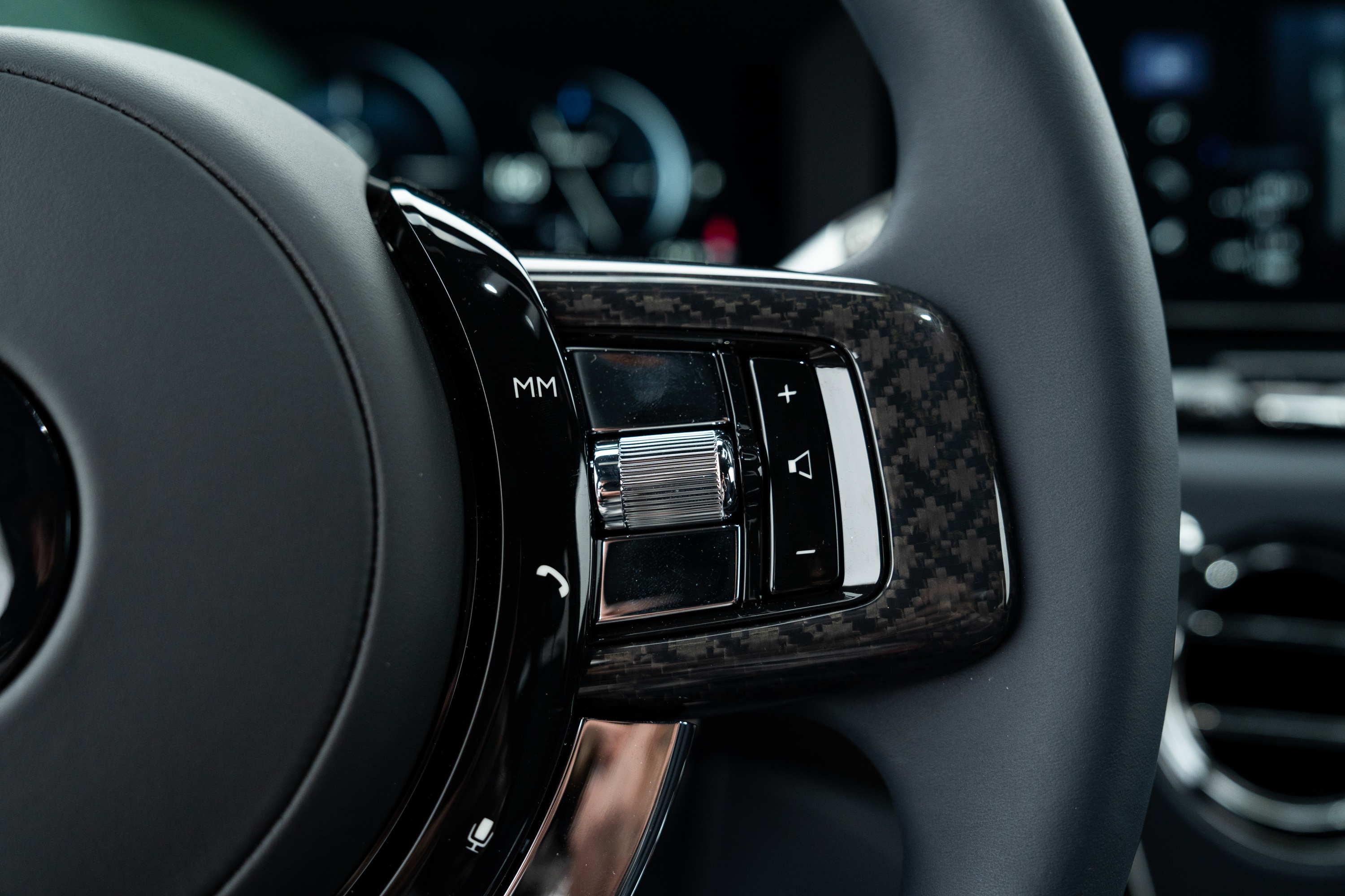 2025 Rolls-Royce Cullinan Blackbadge-22.jpg