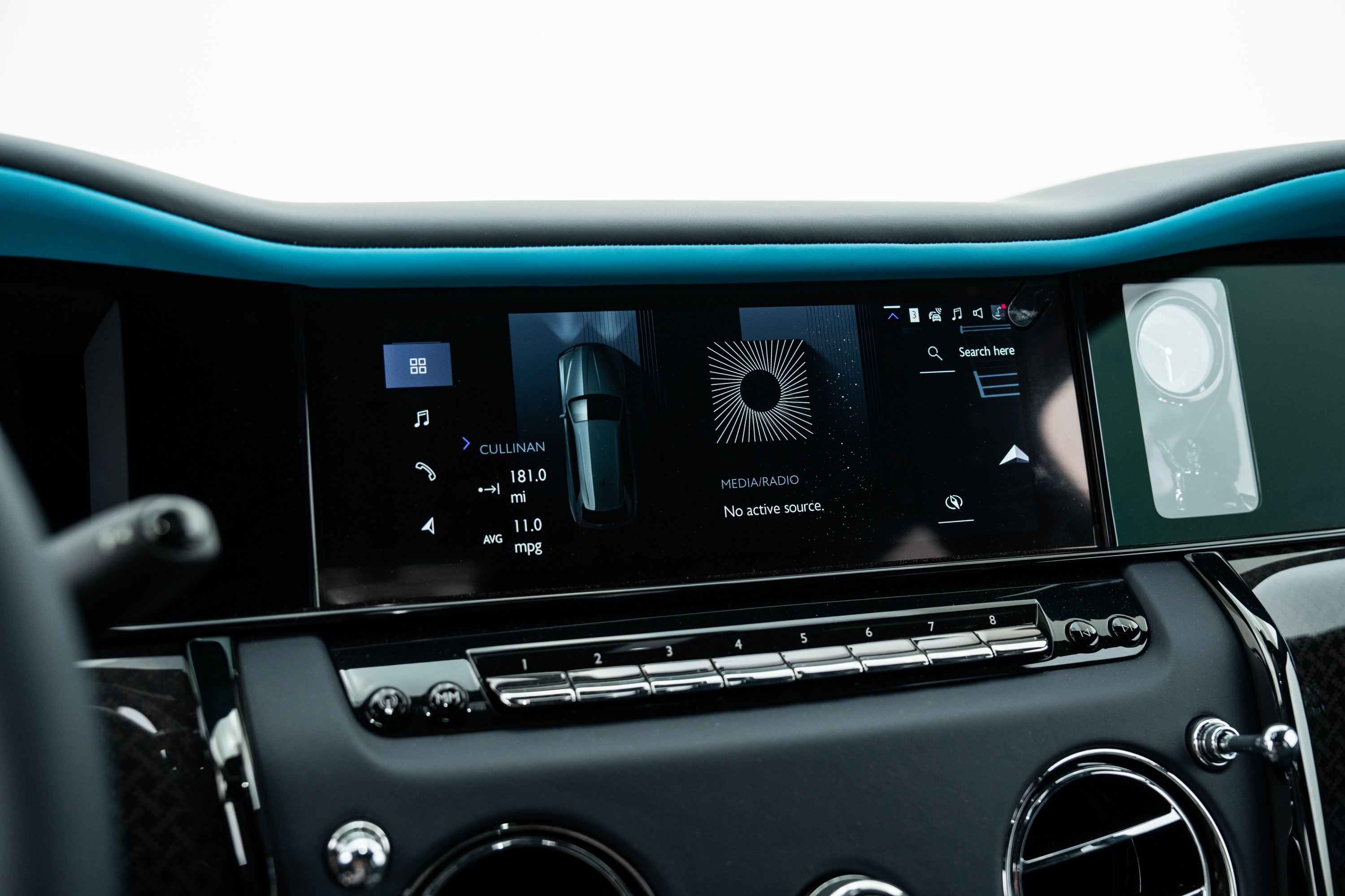 2025 Rolls-Royce Cullinan Blackbadge-23.jpg