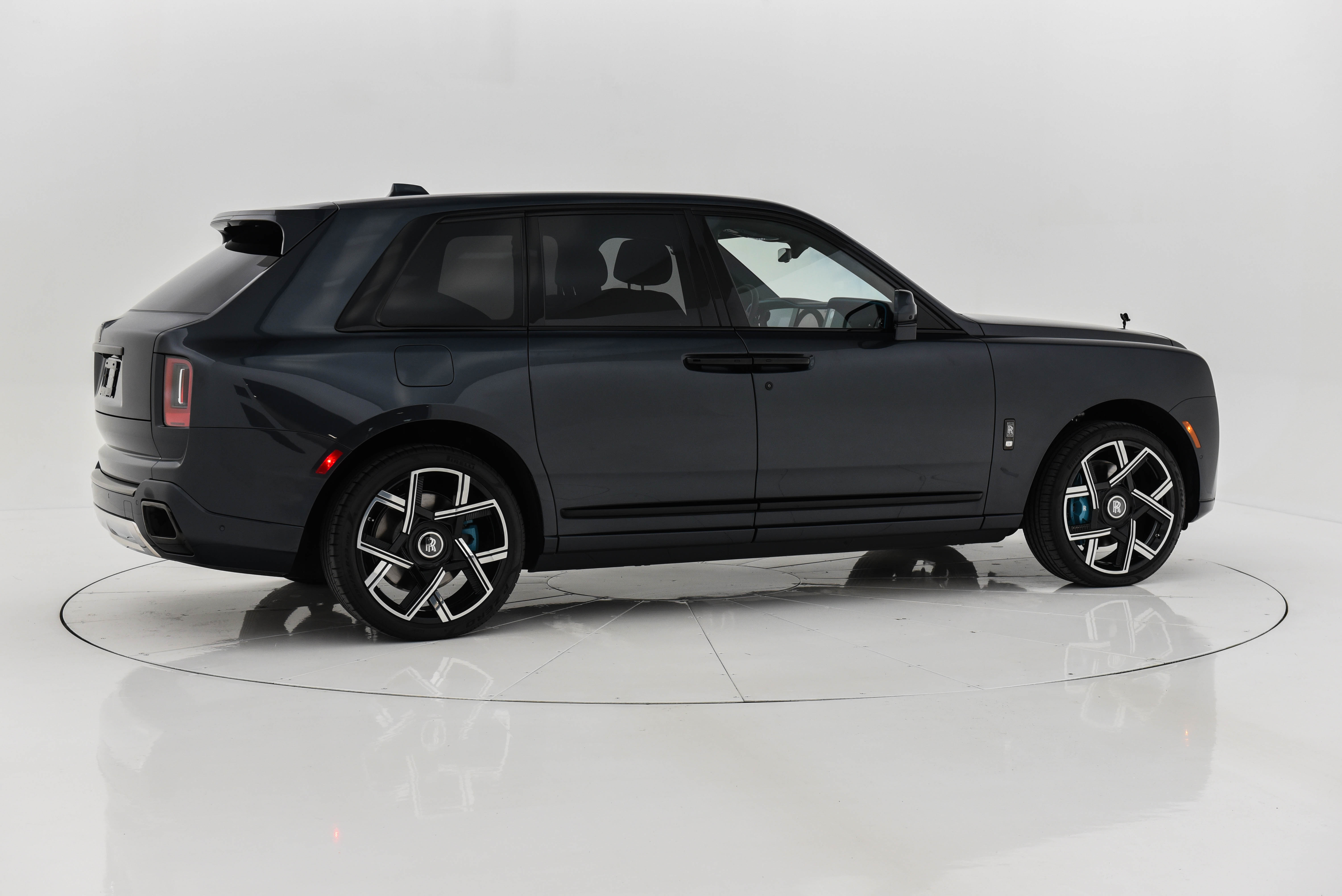 2025 Rolls-Royce Cullinan Blackbadge-68.jpg