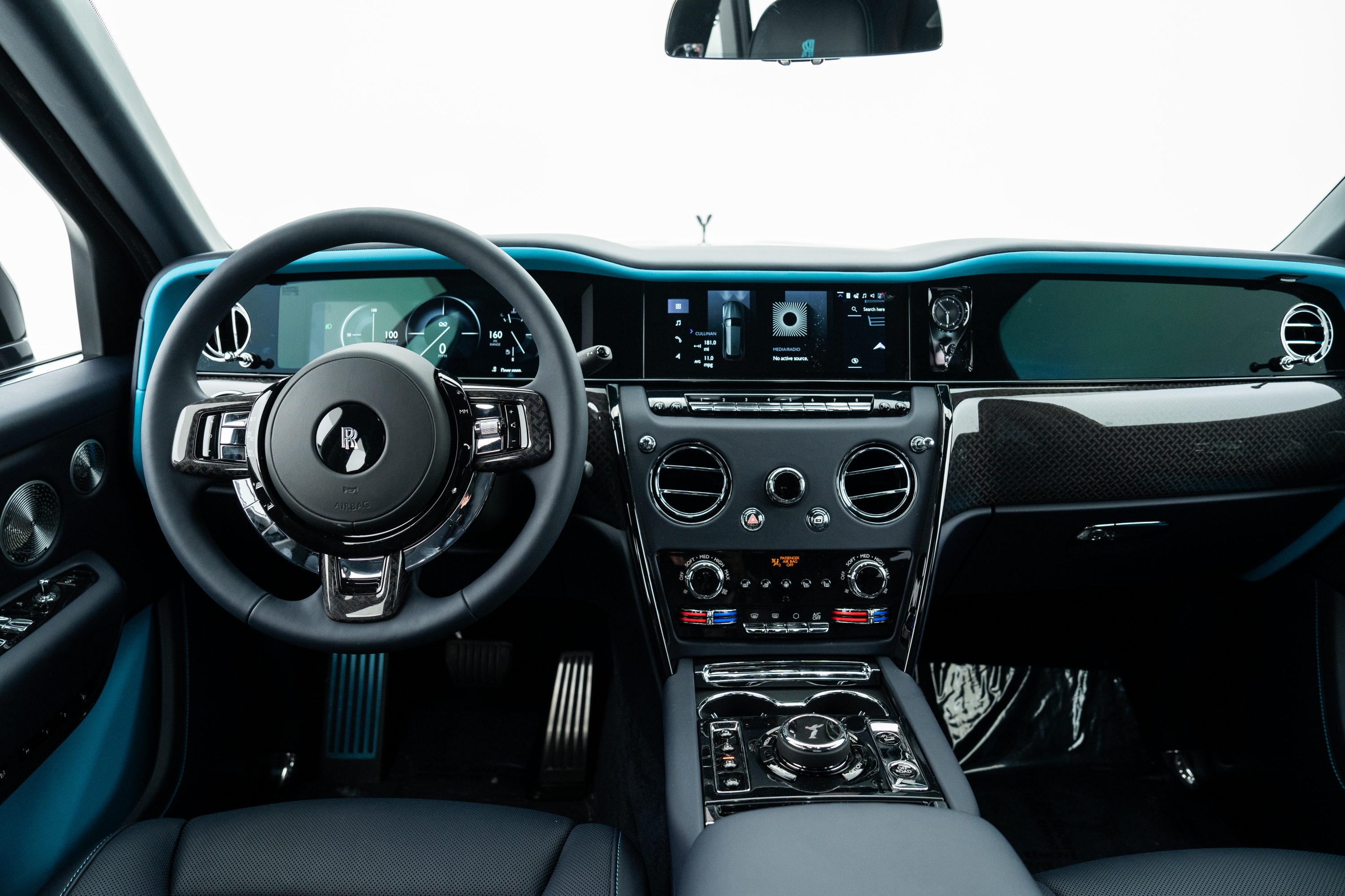 2025 Rolls-Royce Cullinan Blackbadge-38.jpg