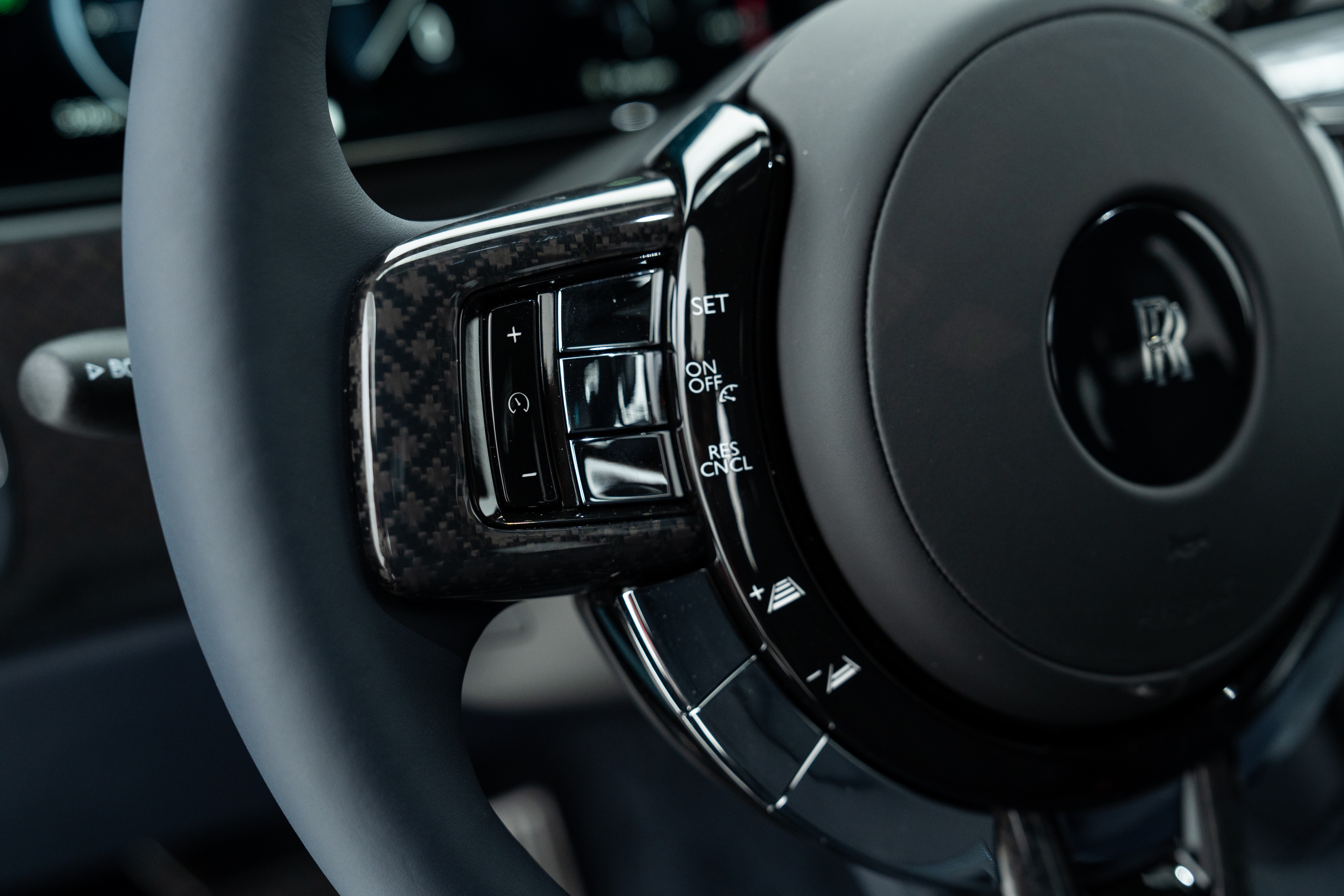 2025 Rolls-Royce Cullinan Blackbadge-21.jpg