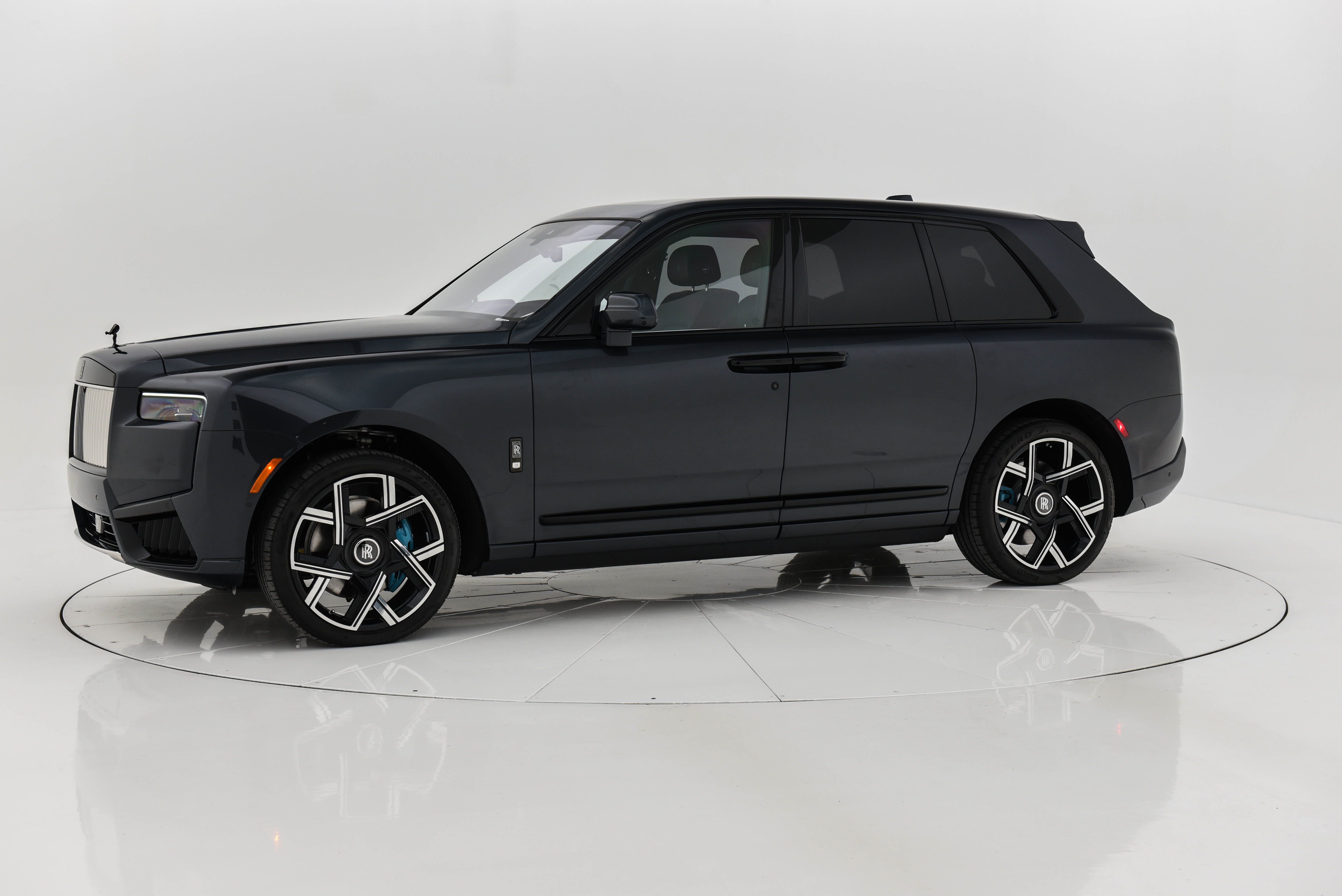 2025 Rolls-Royce Cullinan Blackbadge-87.jpg
