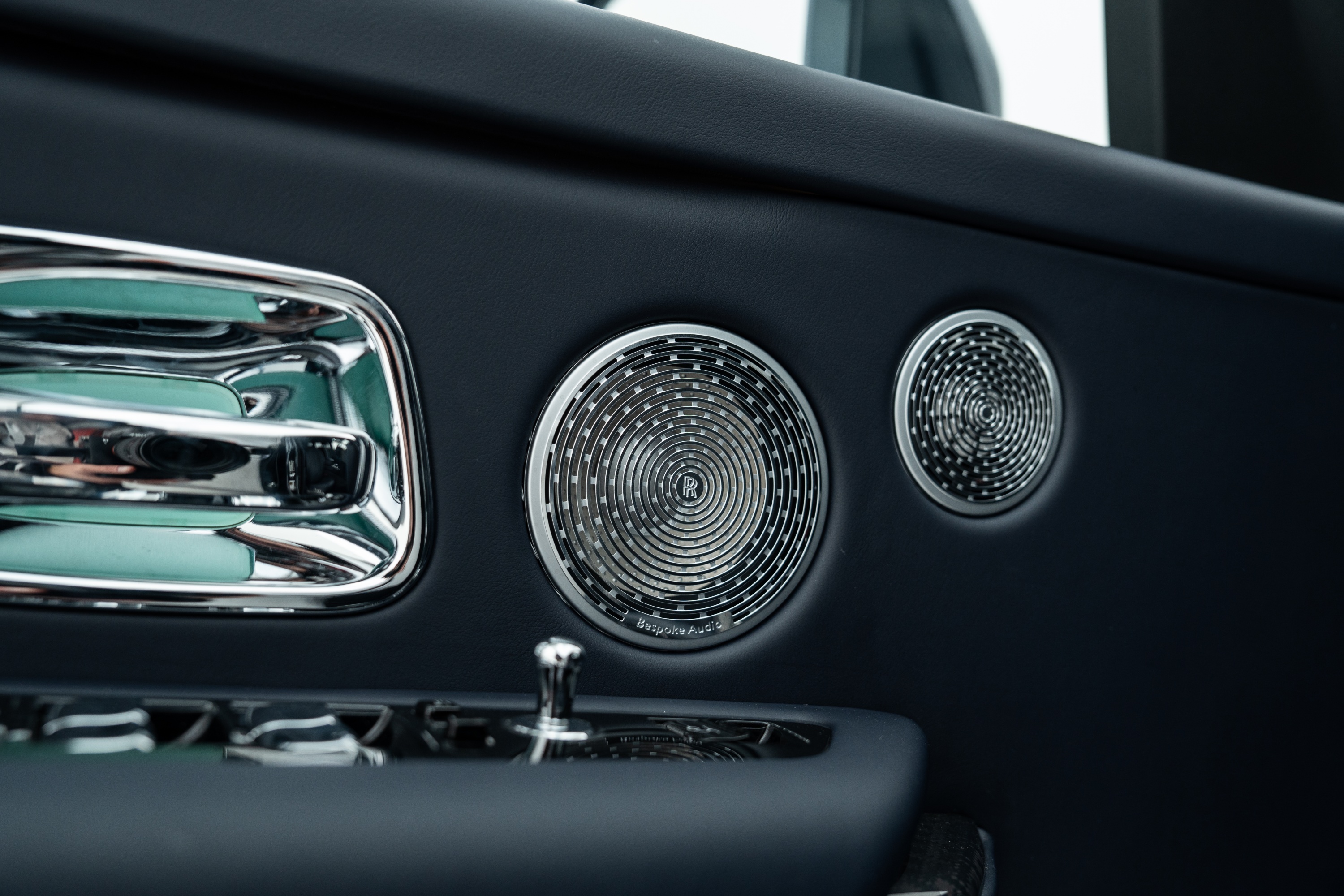 2025 Rolls-Royce Cullinan Blackbadge-13.jpg