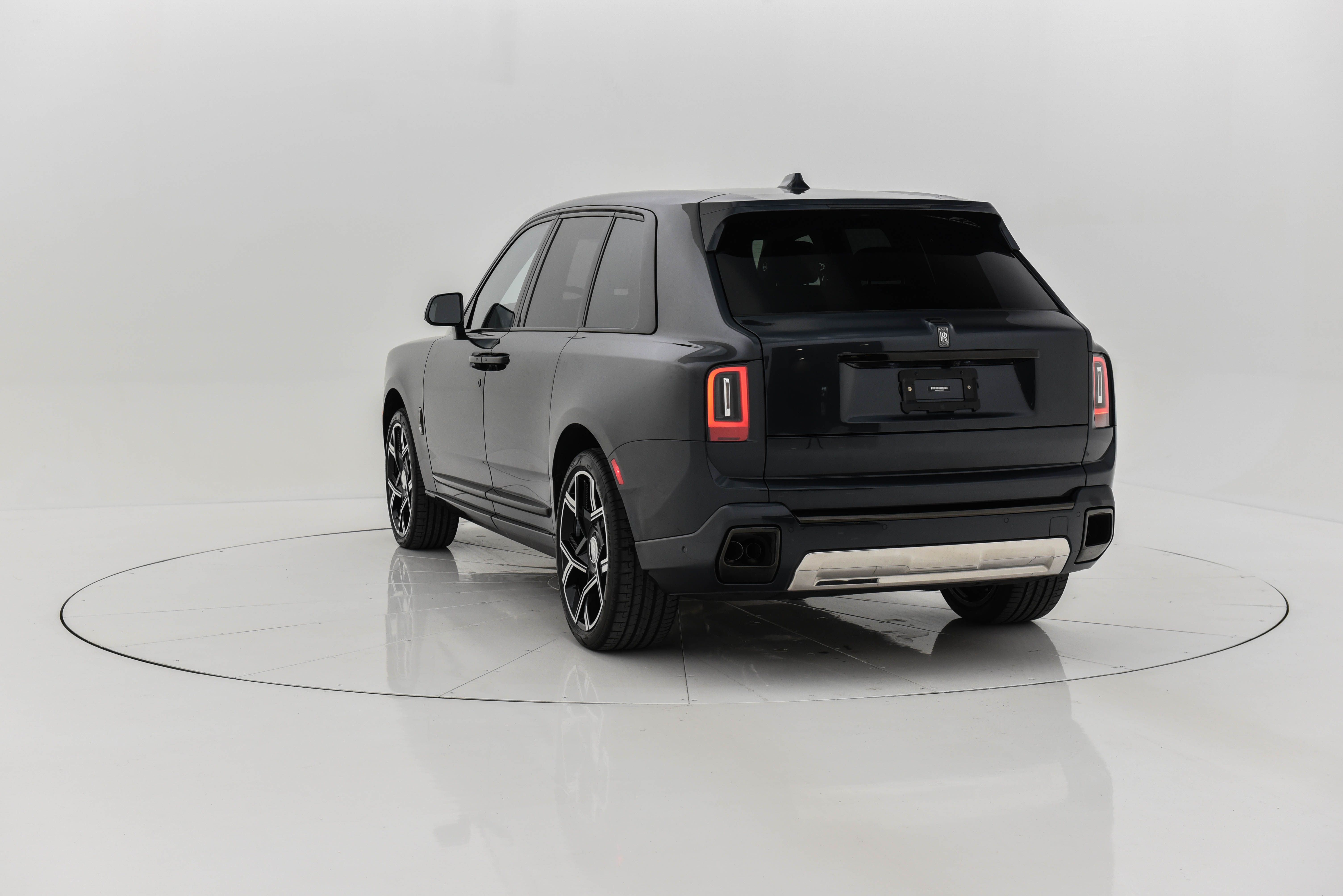 2025 Rolls-Royce Cullinan Blackbadge-77.jpg