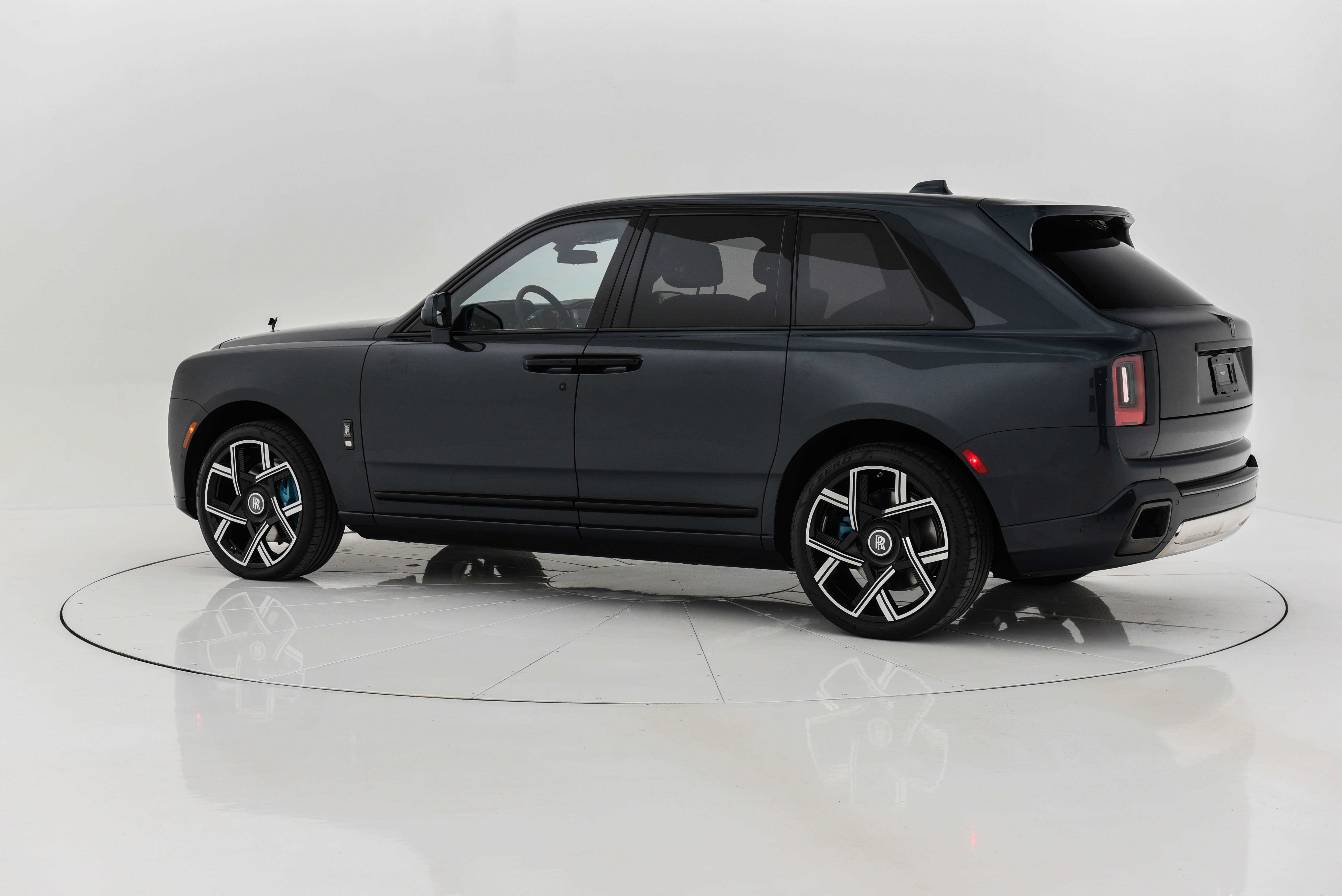 2025 Rolls-Royce Cullinan Blackbadge-81.jpg