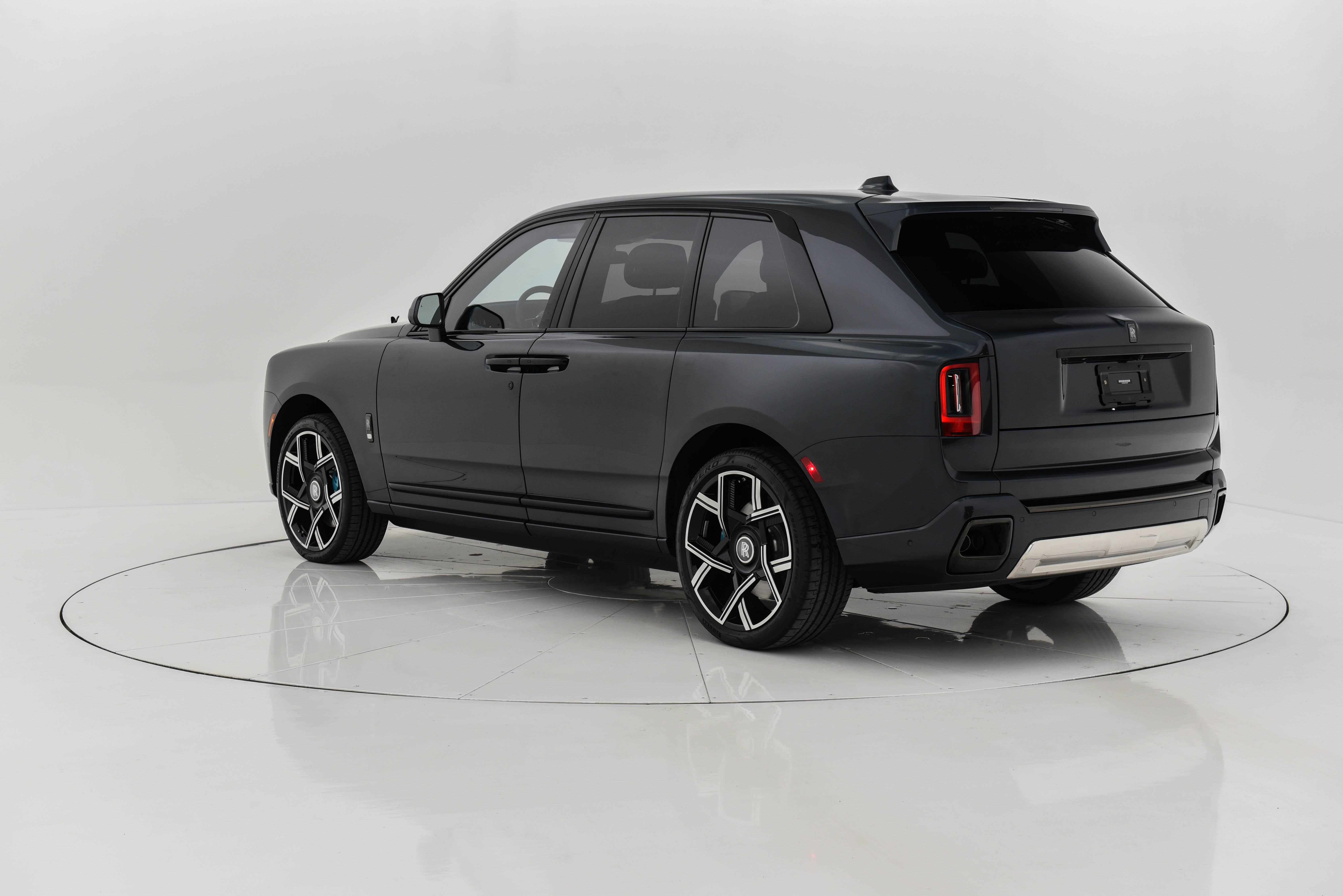 2025 Rolls-Royce Cullinan Blackbadge-79.jpg