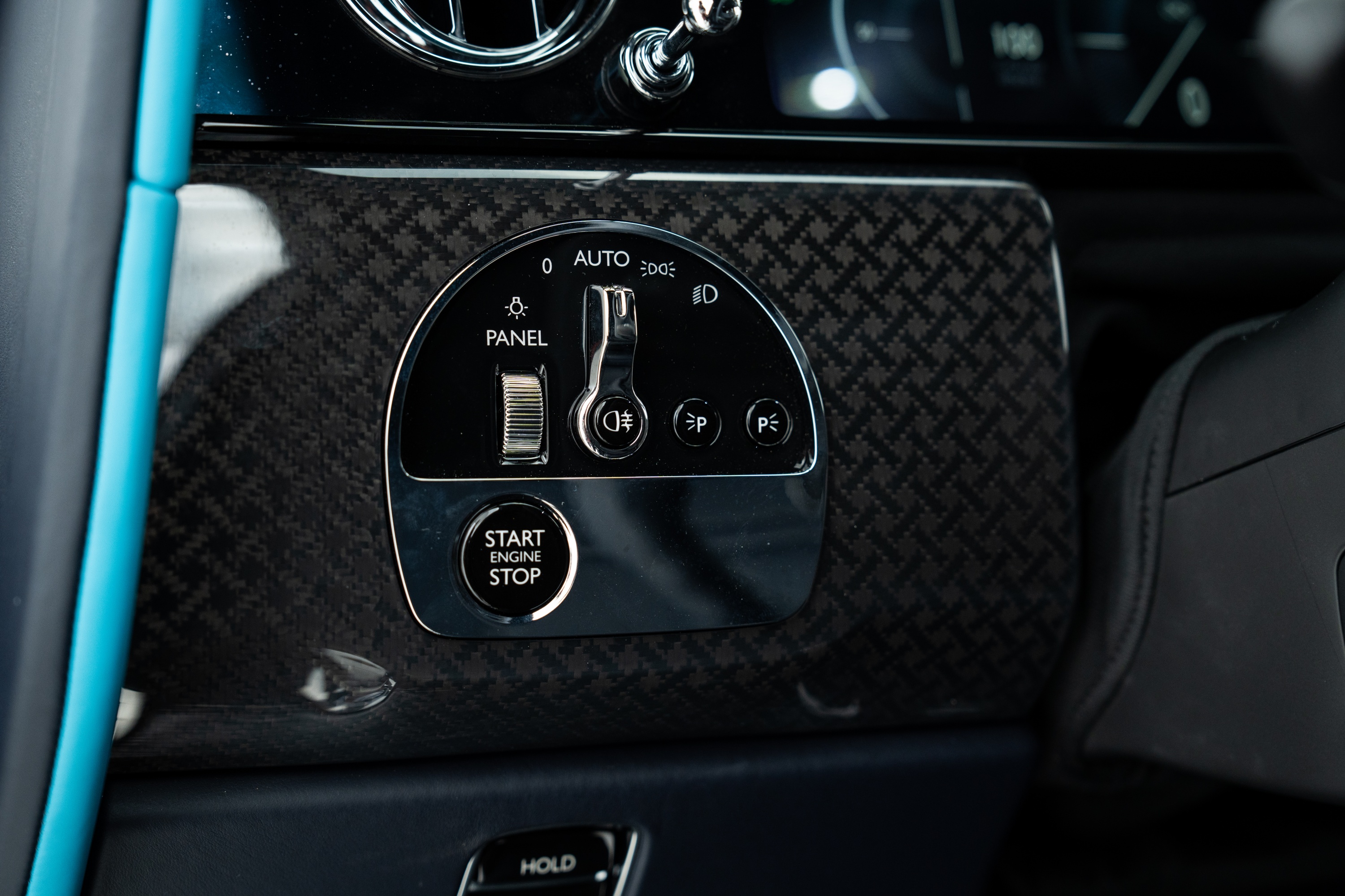 2025 Rolls-Royce Cullinan Blackbadge-15.jpg