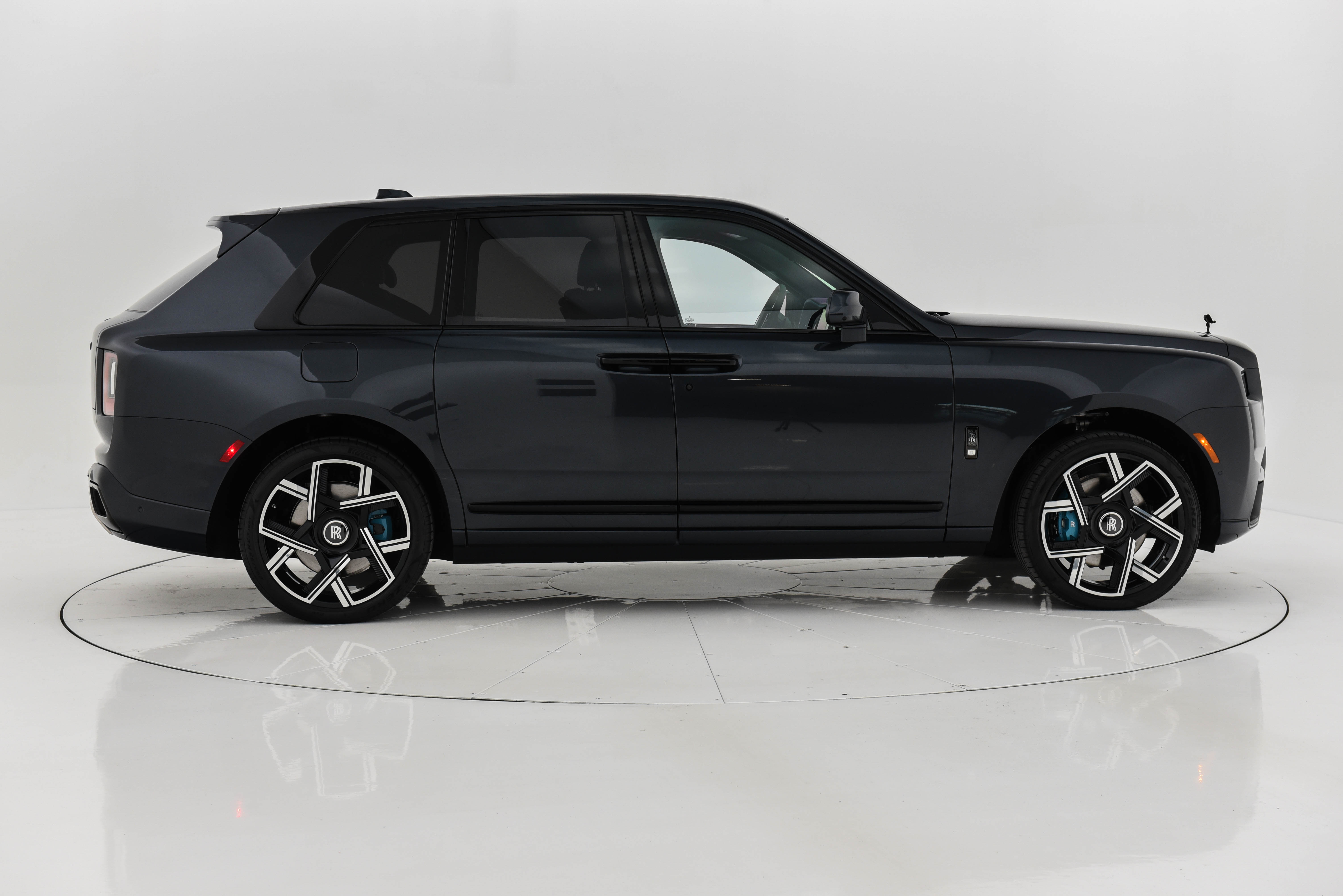 2025 Rolls-Royce Cullinan Blackbadge-66.jpg