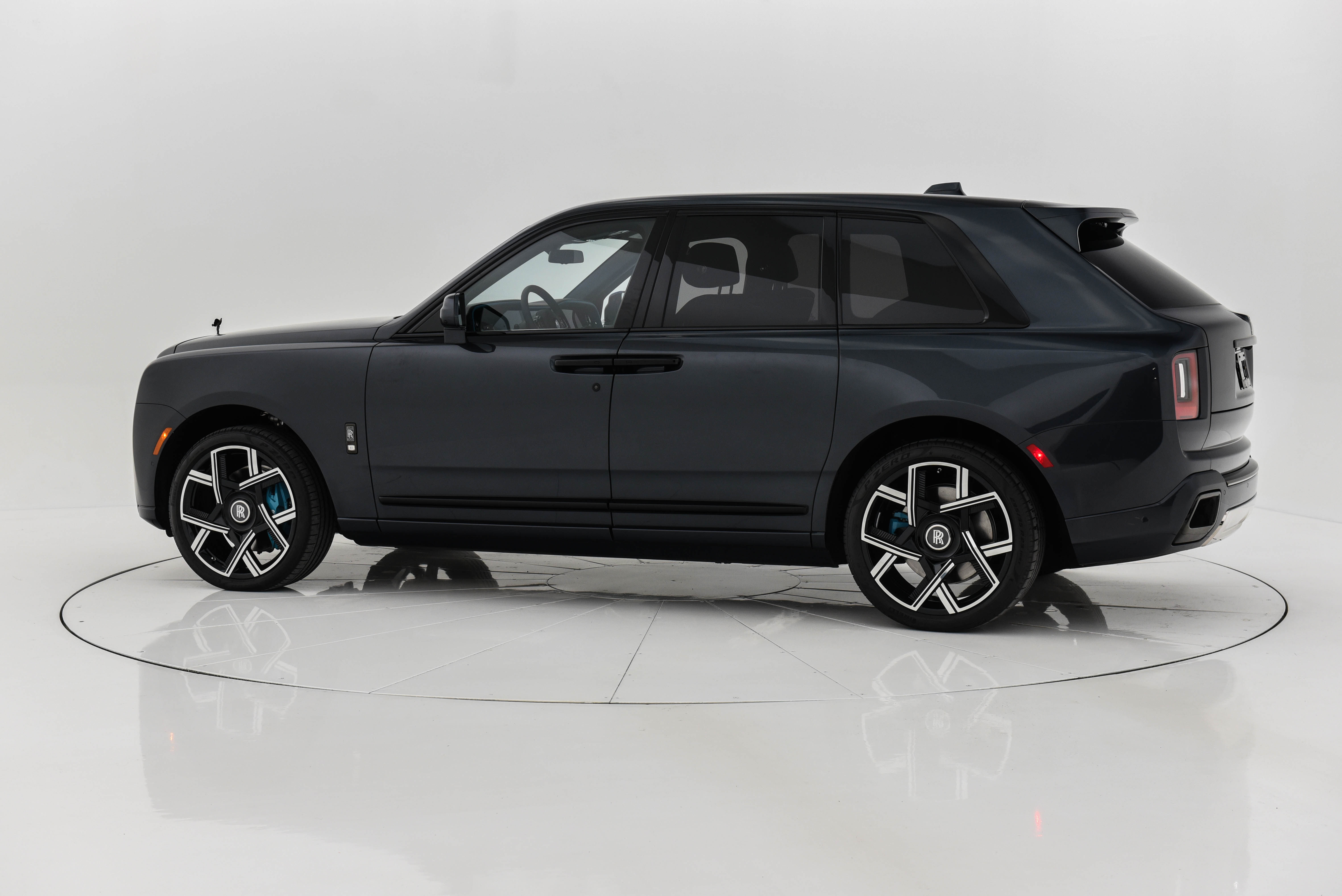 2025 Rolls-Royce Cullinan Blackbadge-82.jpg