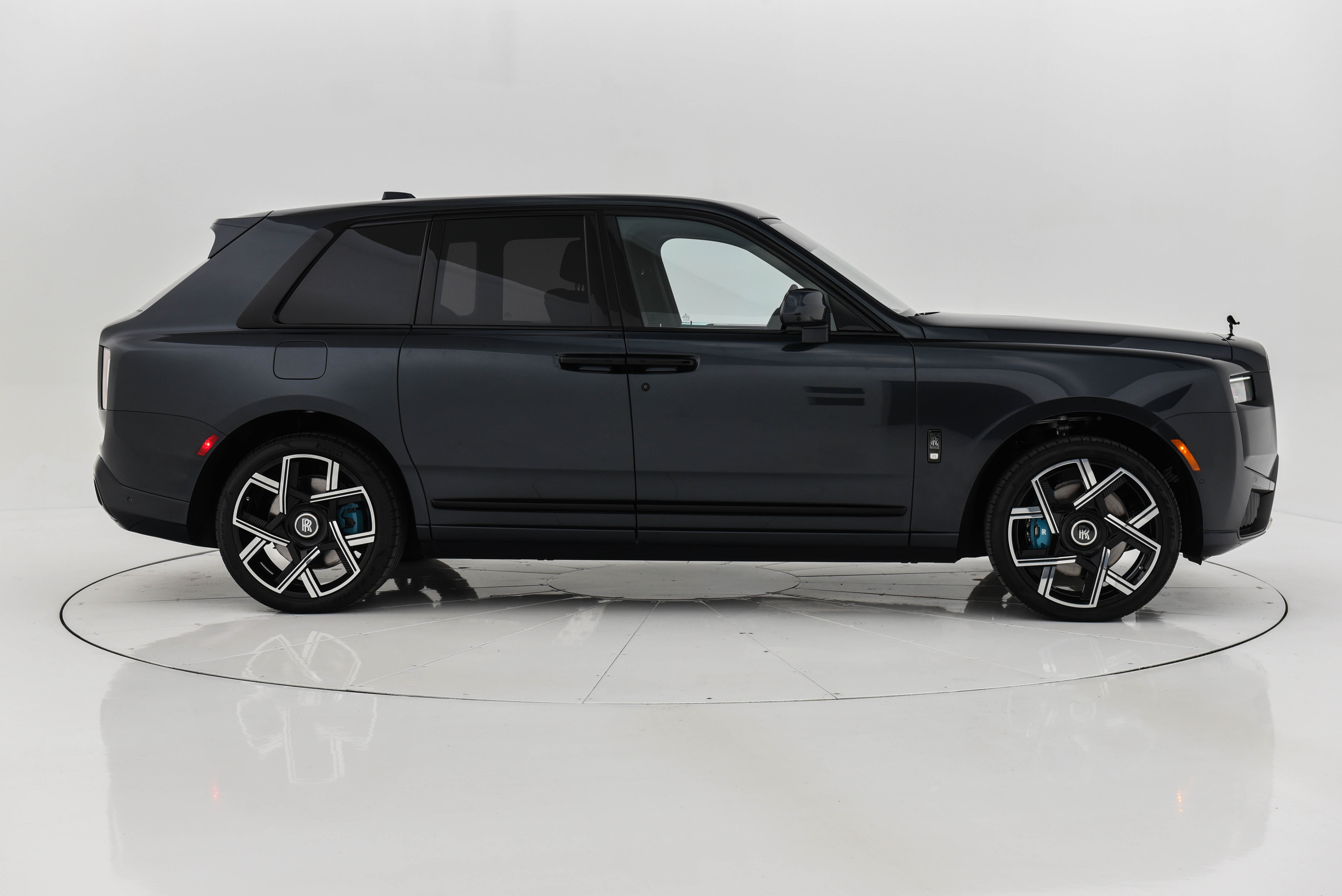 2025 Rolls-Royce Cullinan Blackbadge-65.jpg