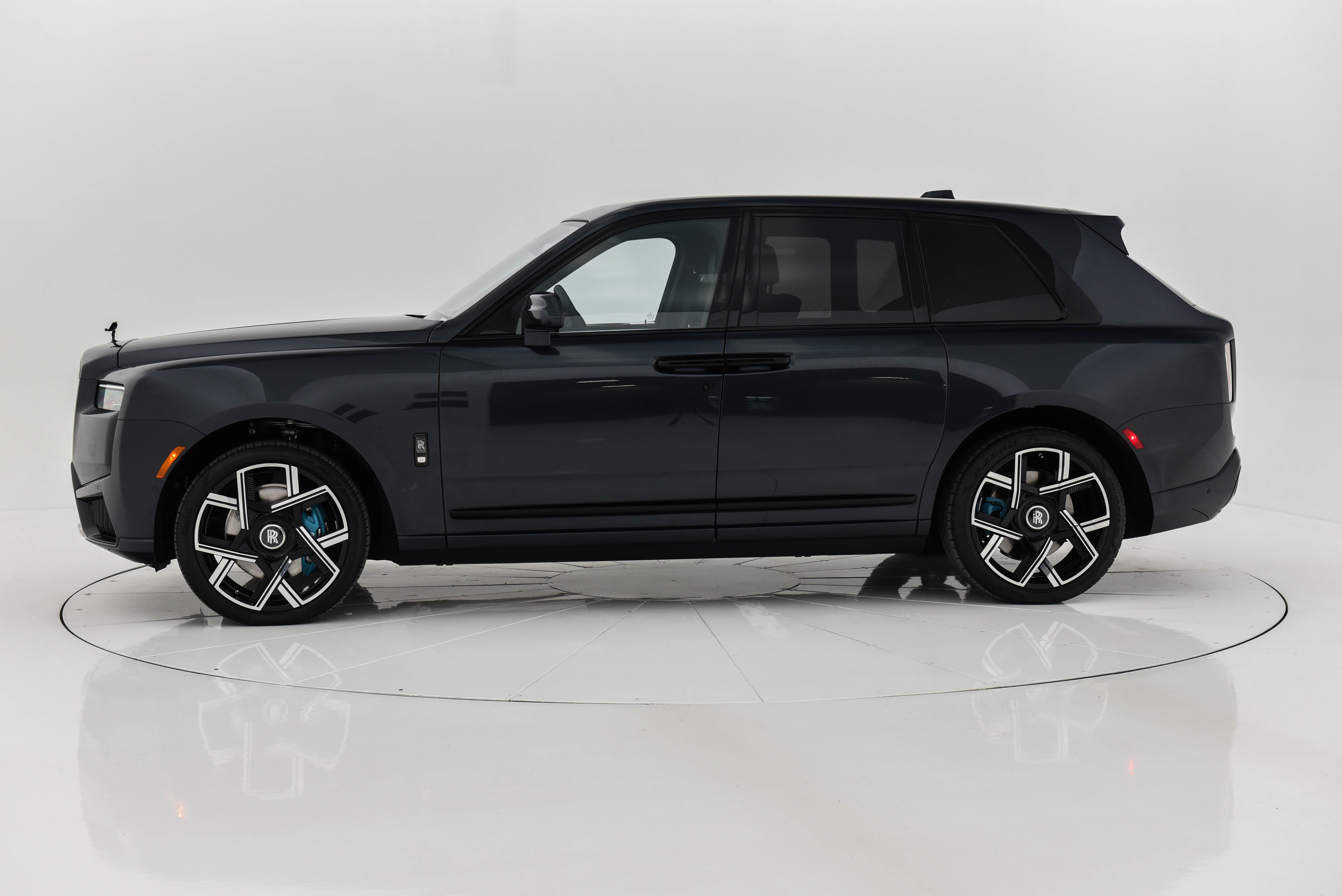 2025 Rolls-Royce Cullinan Blackbadge-85.jpg