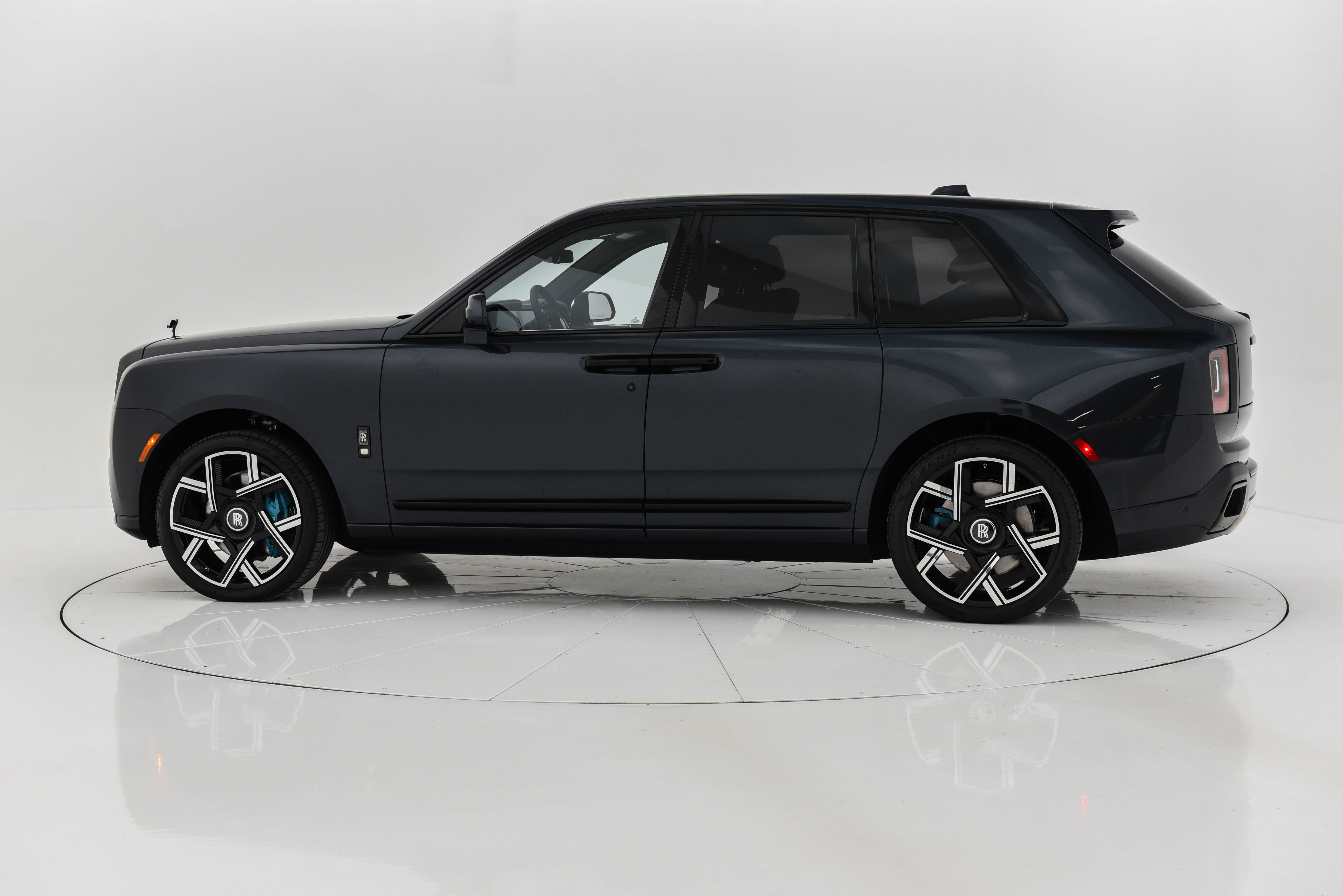 2025 Rolls-Royce Cullinan Blackbadge-83.jpg