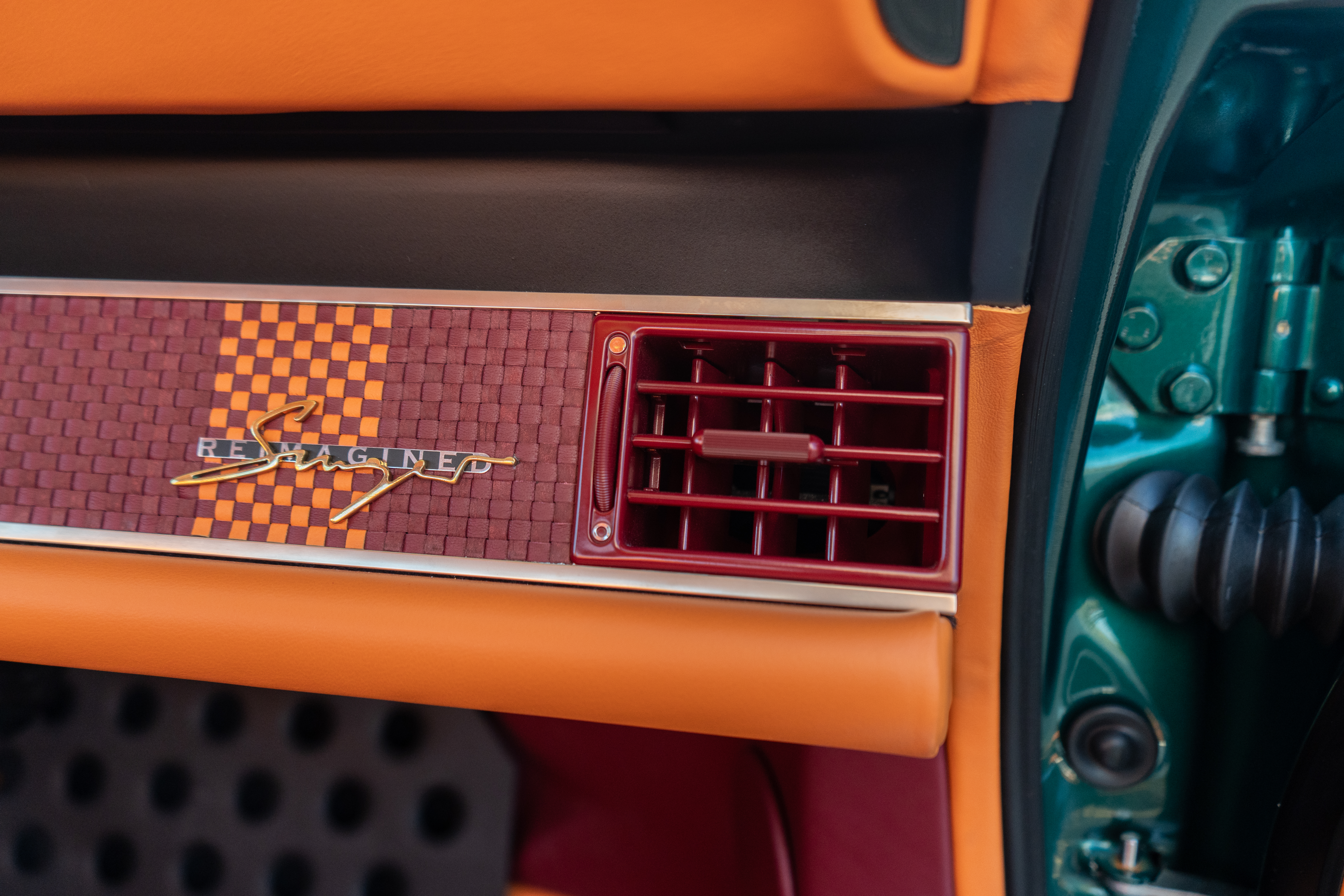 1992 Porsche 911 Tagra by Singer-93.jpg