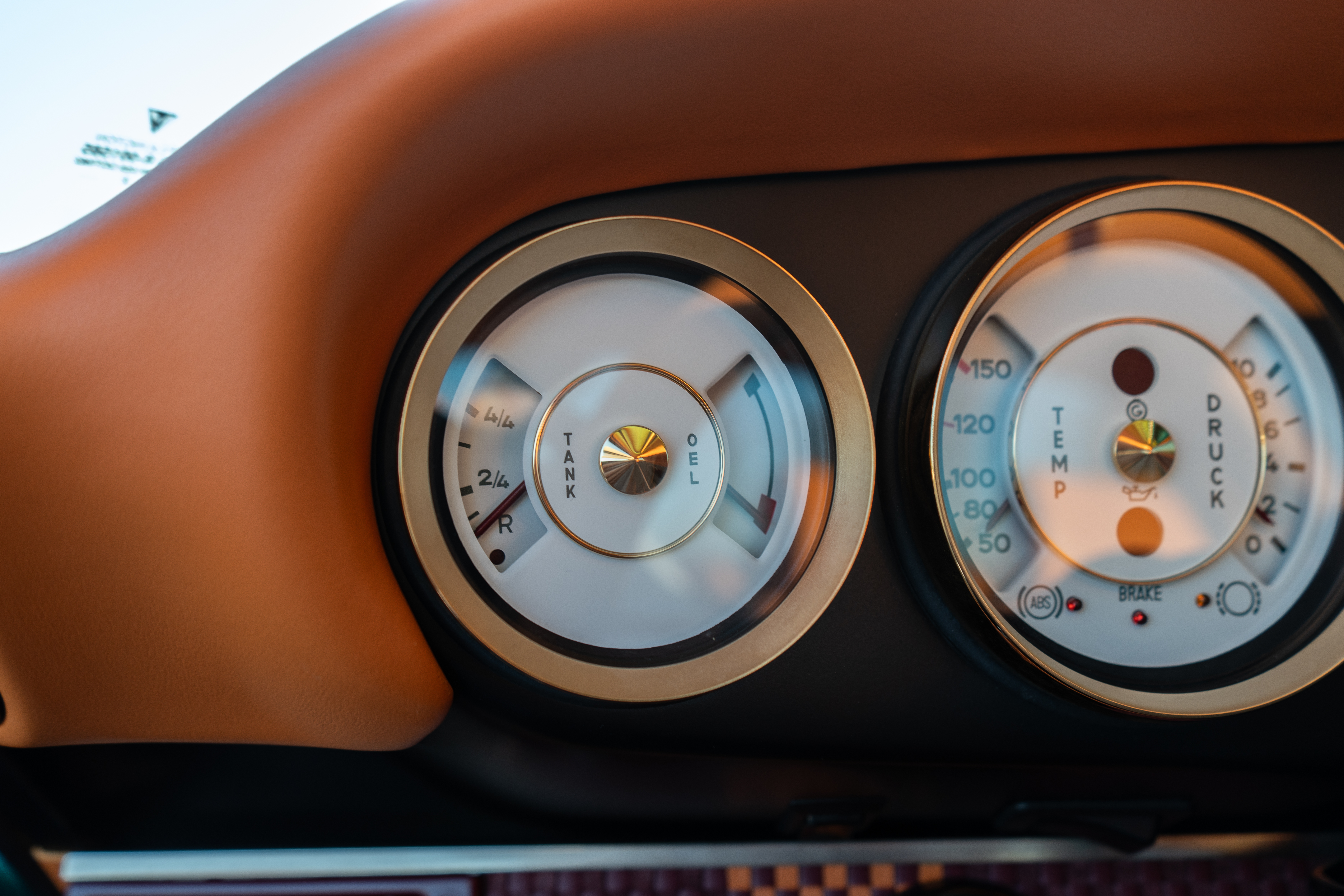 1992 Porsche 911 Tagra by Singer-60.jpg
