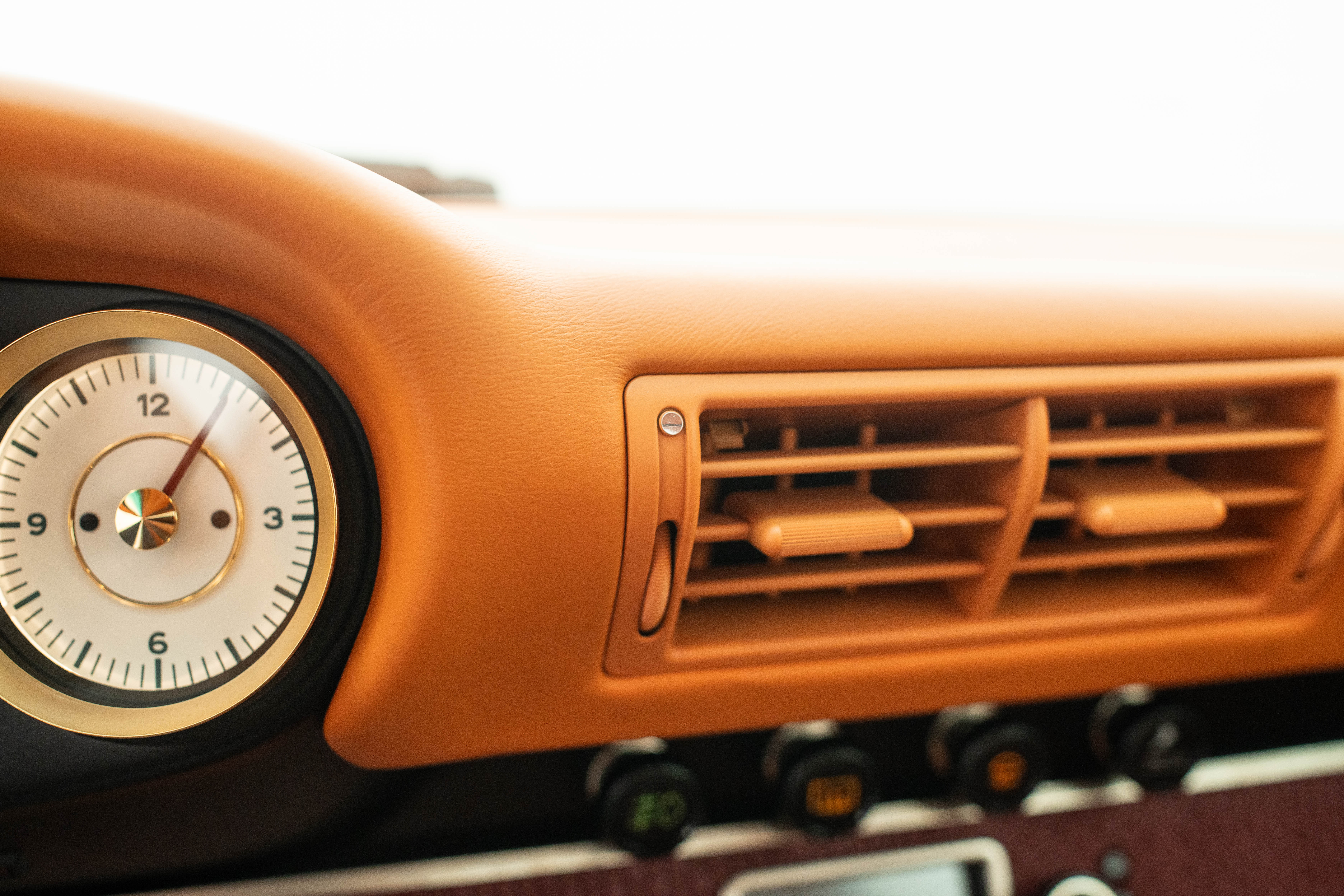 1992 Porsche 911 Tagra by Singer-18.jpg