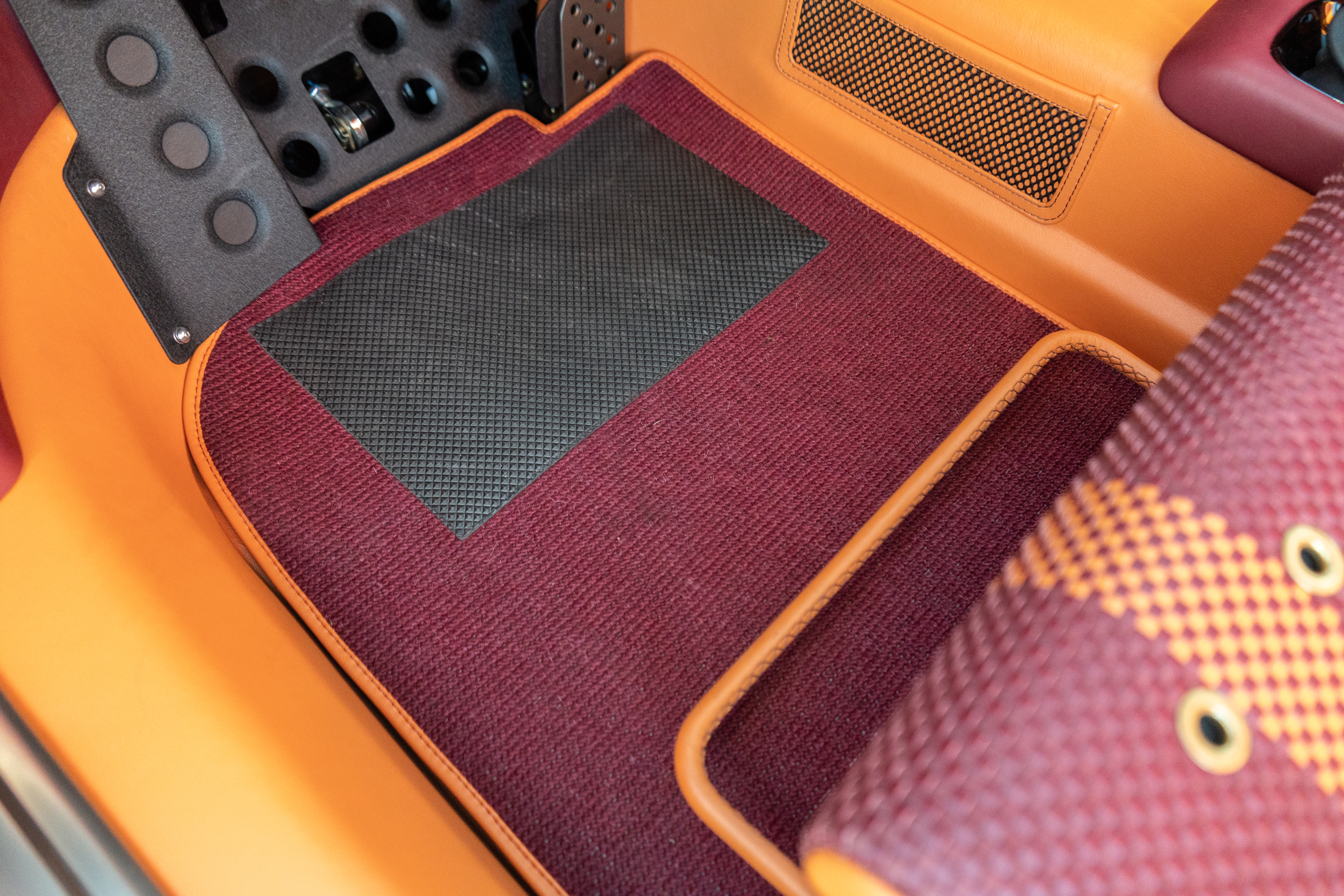 1992 Porsche 911 Tagra by Singer-56.jpg