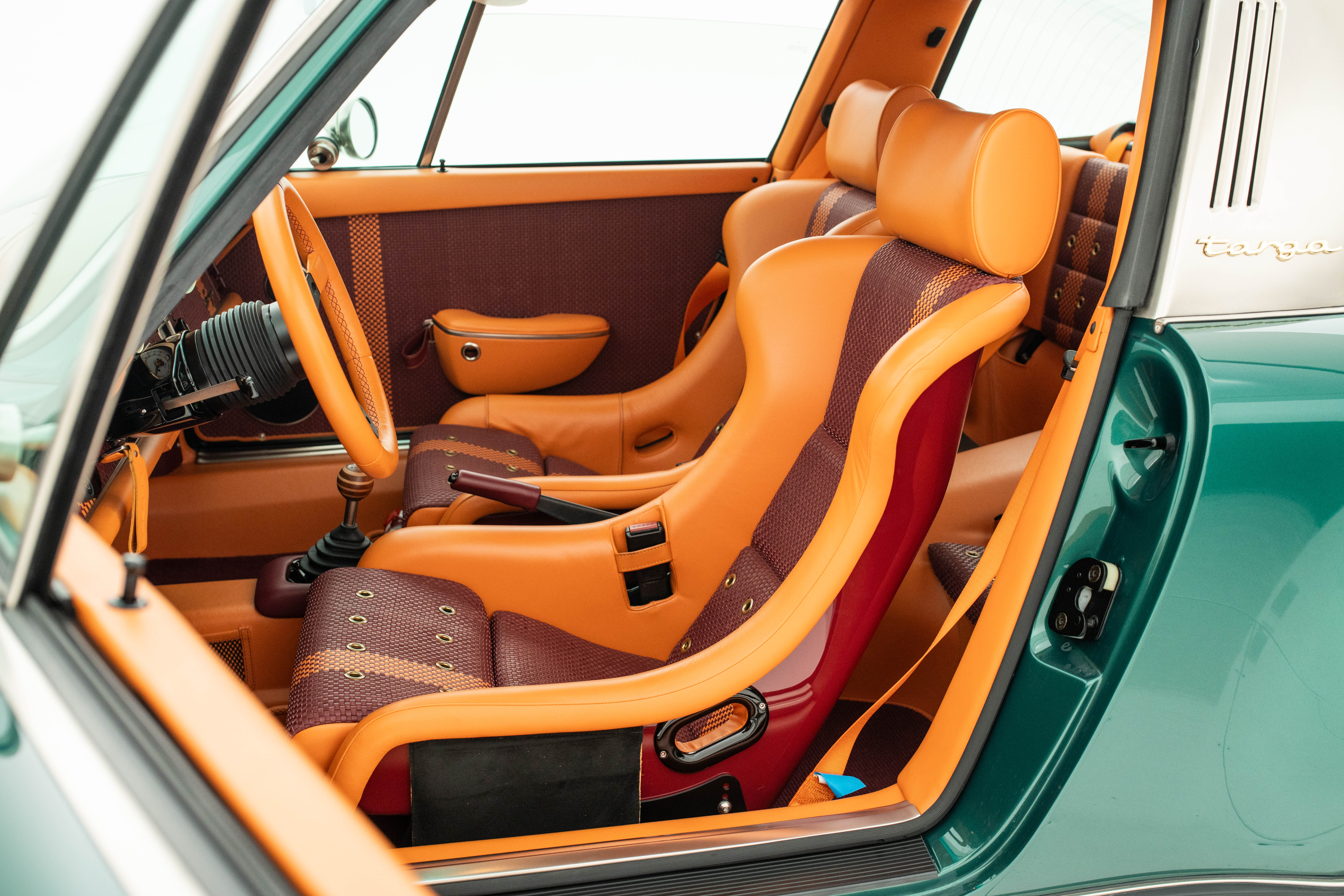 1992 Porsche 911 Tagra by Singer-25.jpg