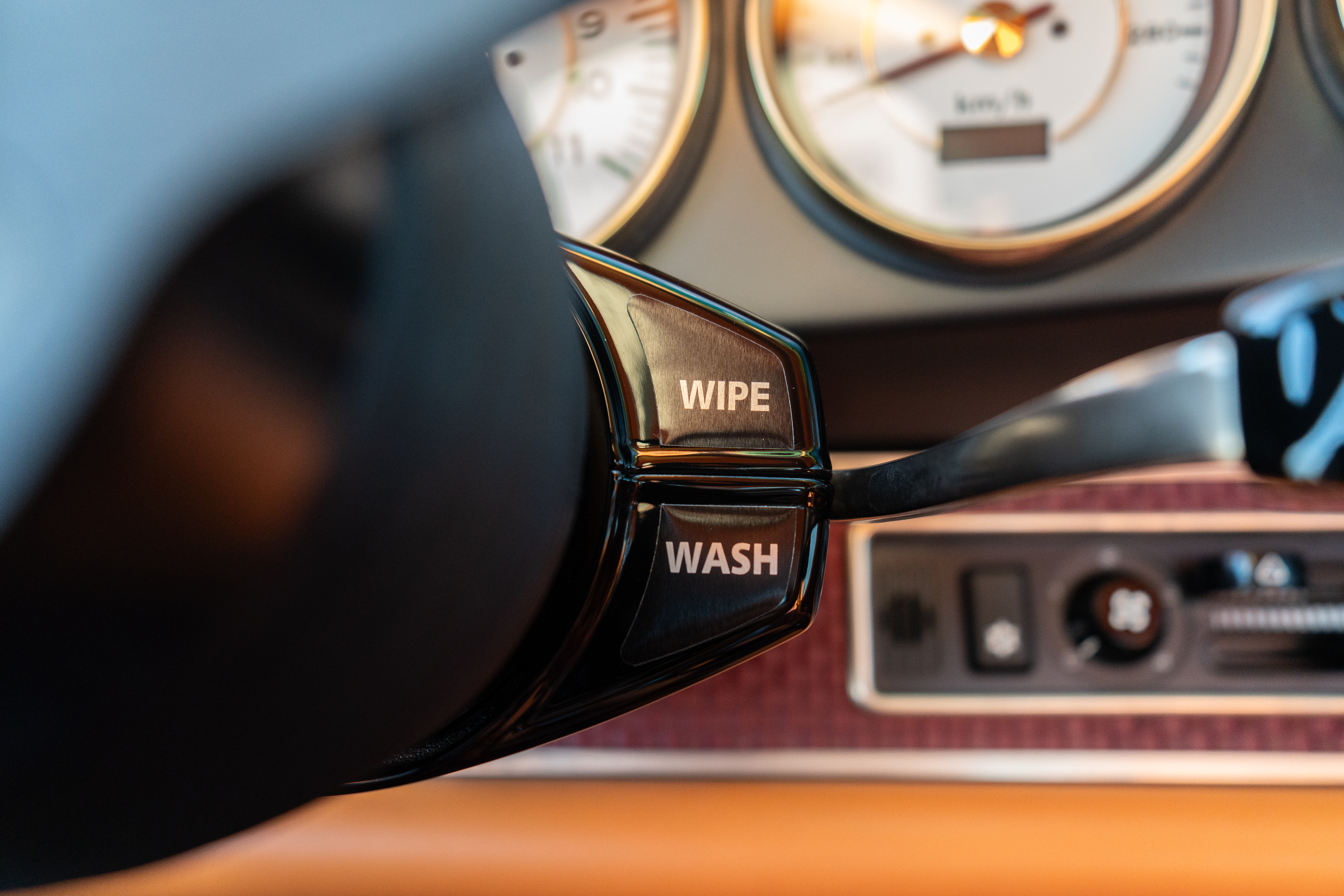1992 Porsche 911 Tagra by Singer-72.jpg