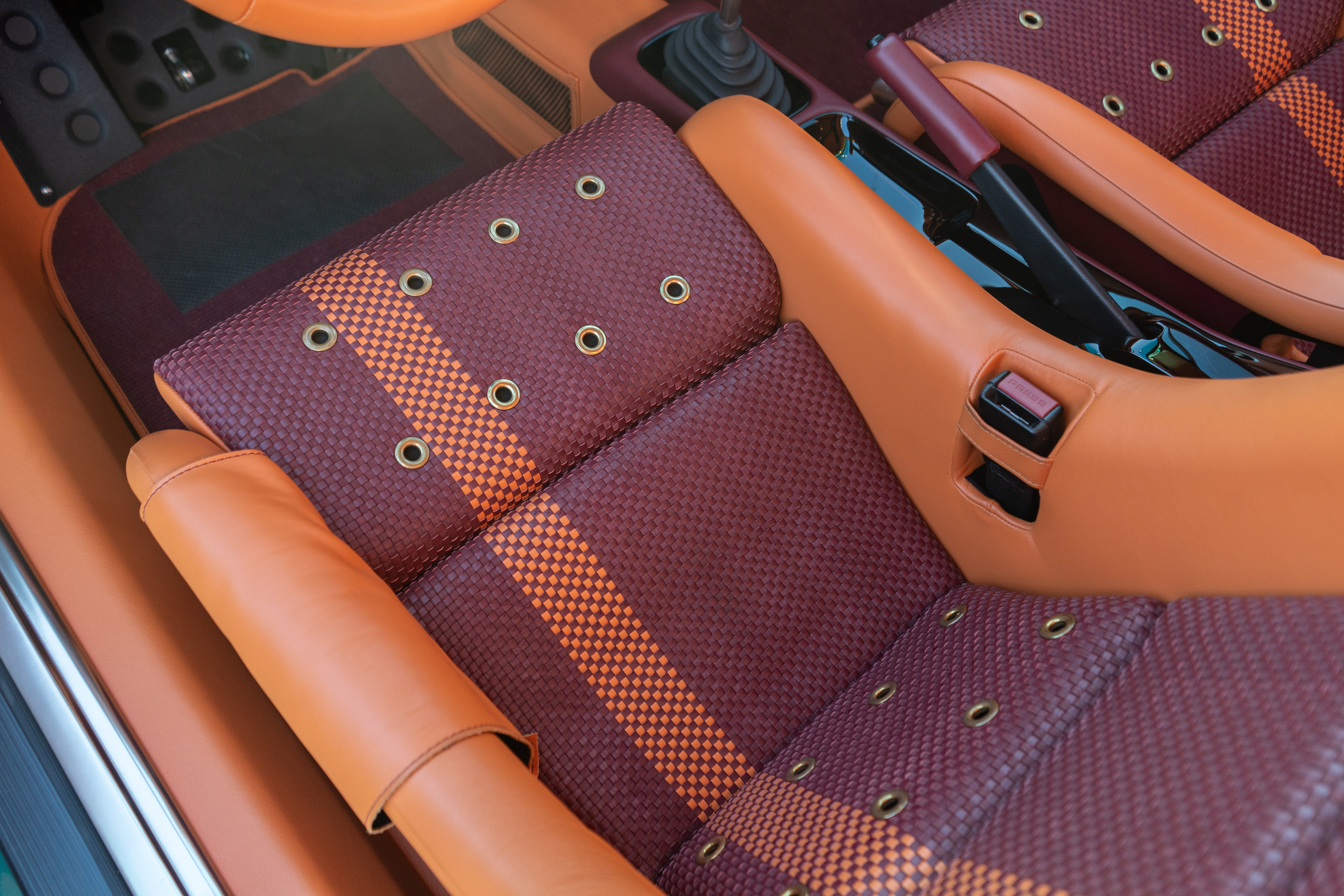 1992 Porsche 911 Tagra by Singer-57.jpg