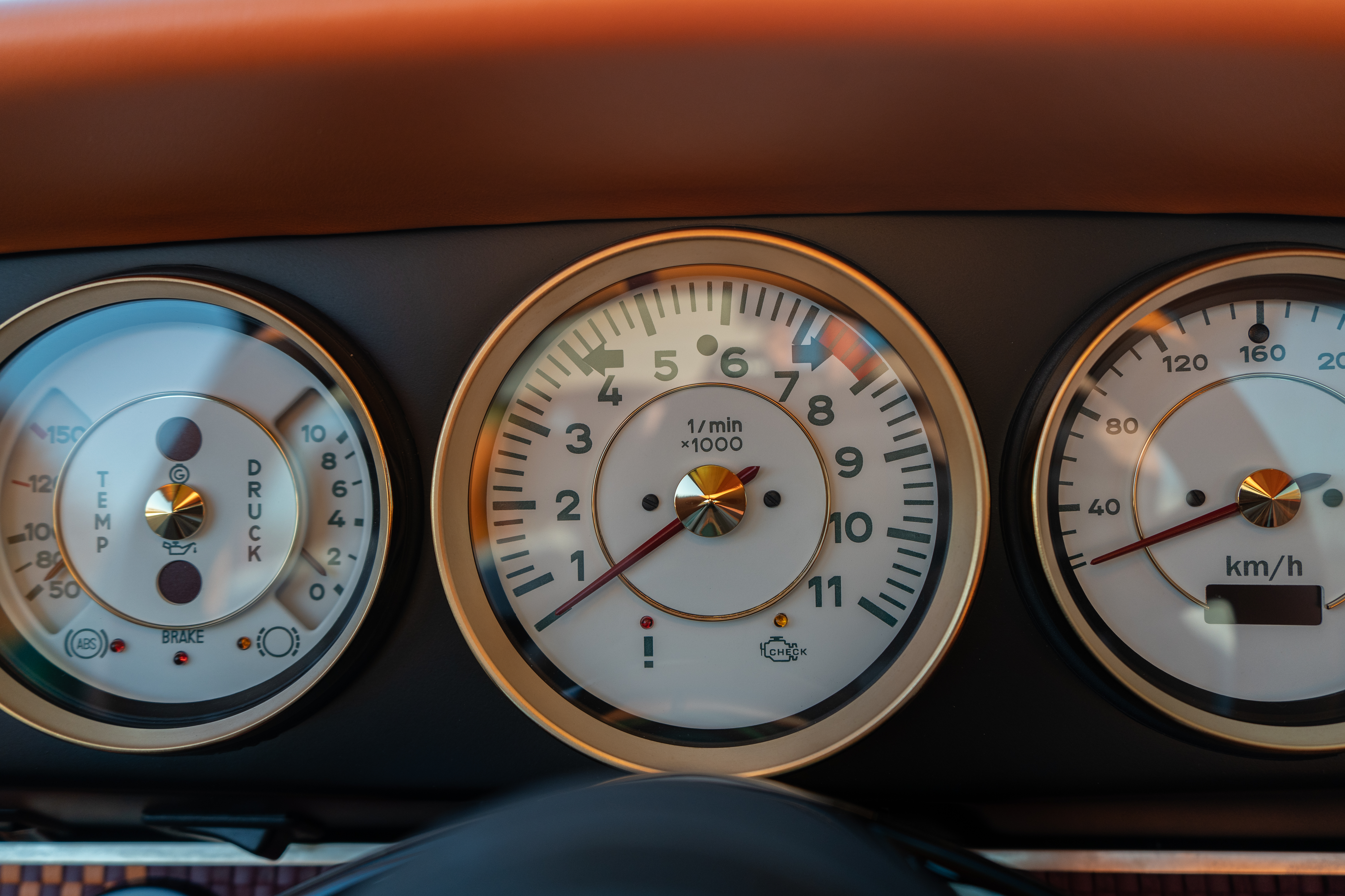1992 Porsche 911 Tagra by Singer-62.jpg