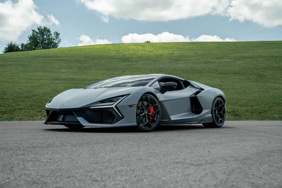 2024 Lamborghini Revuelto — market value and price history