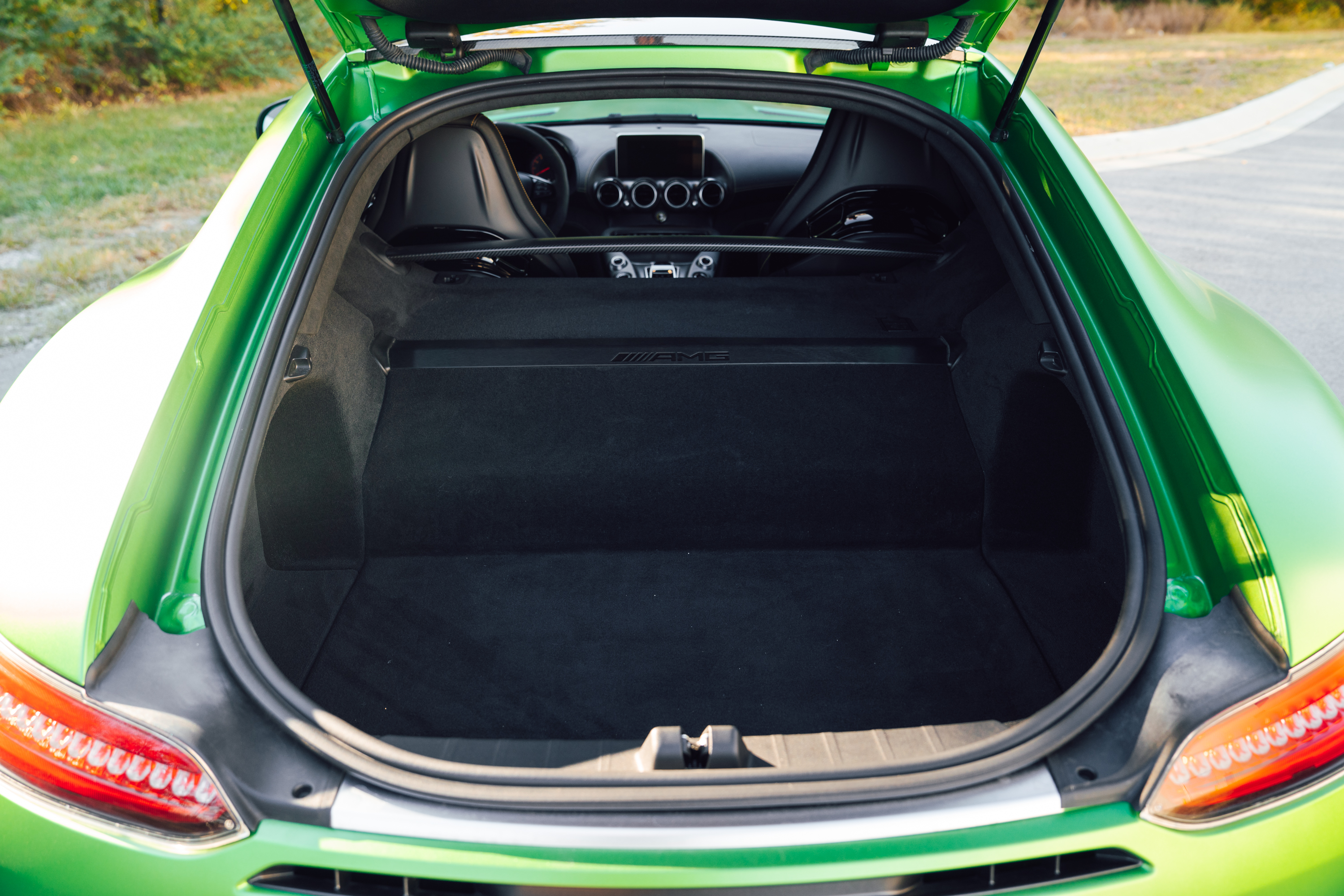 2018 Mercedes-AMG GT-R — Extras