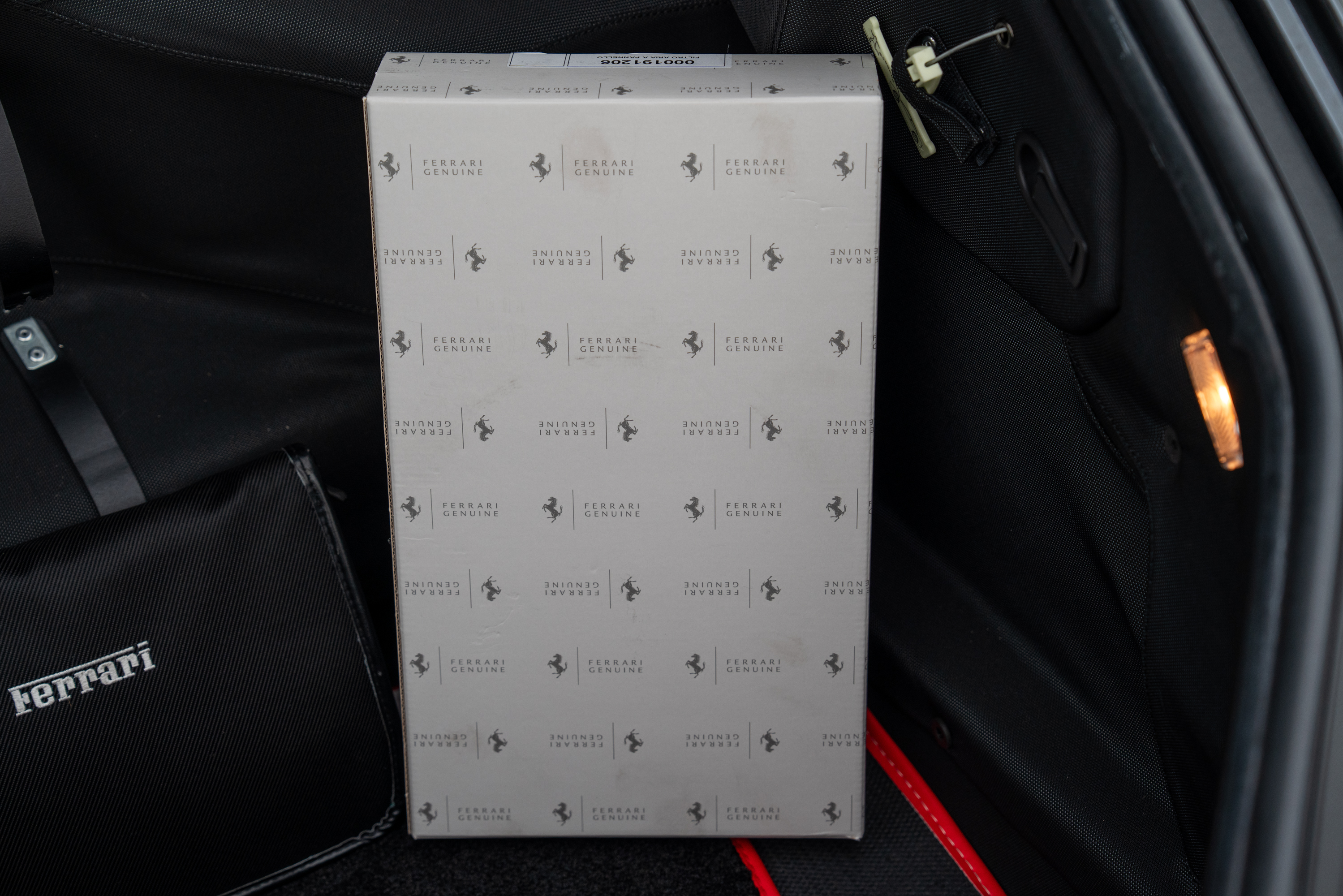 2009 Ferrari 430 Scuderia — Extras