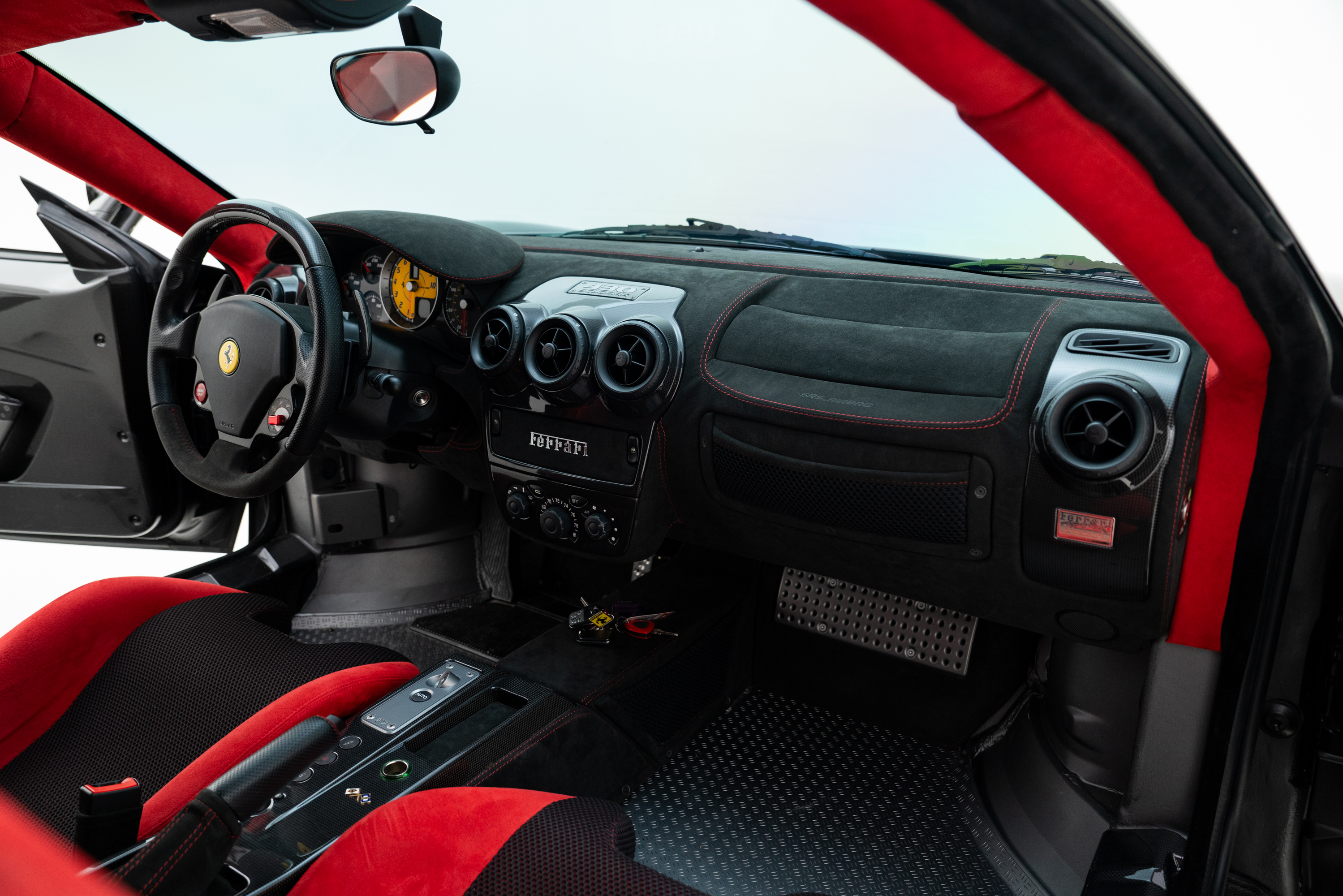 2009 Ferrari 430 Scuderia — Interior