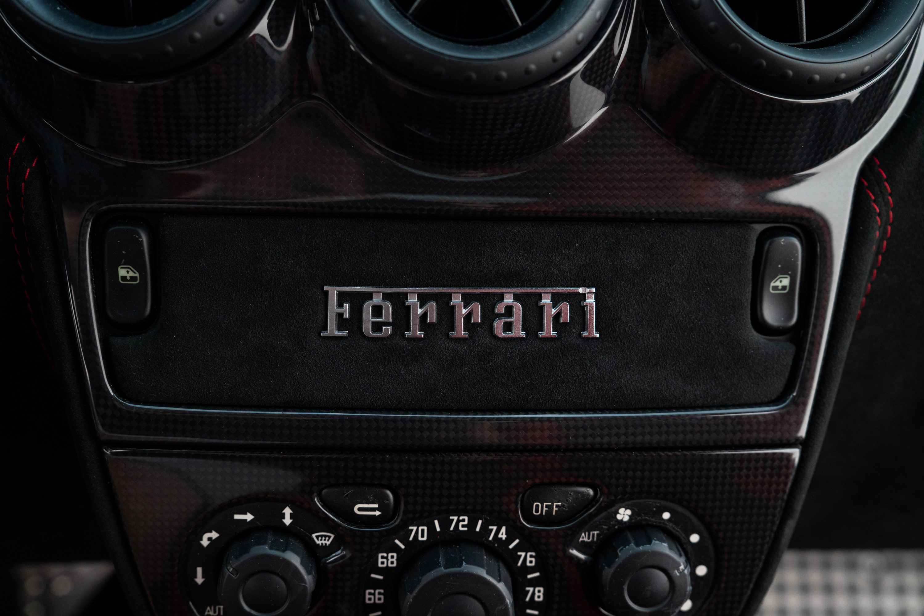 2009 Ferrari 430 Scuderia — Interior