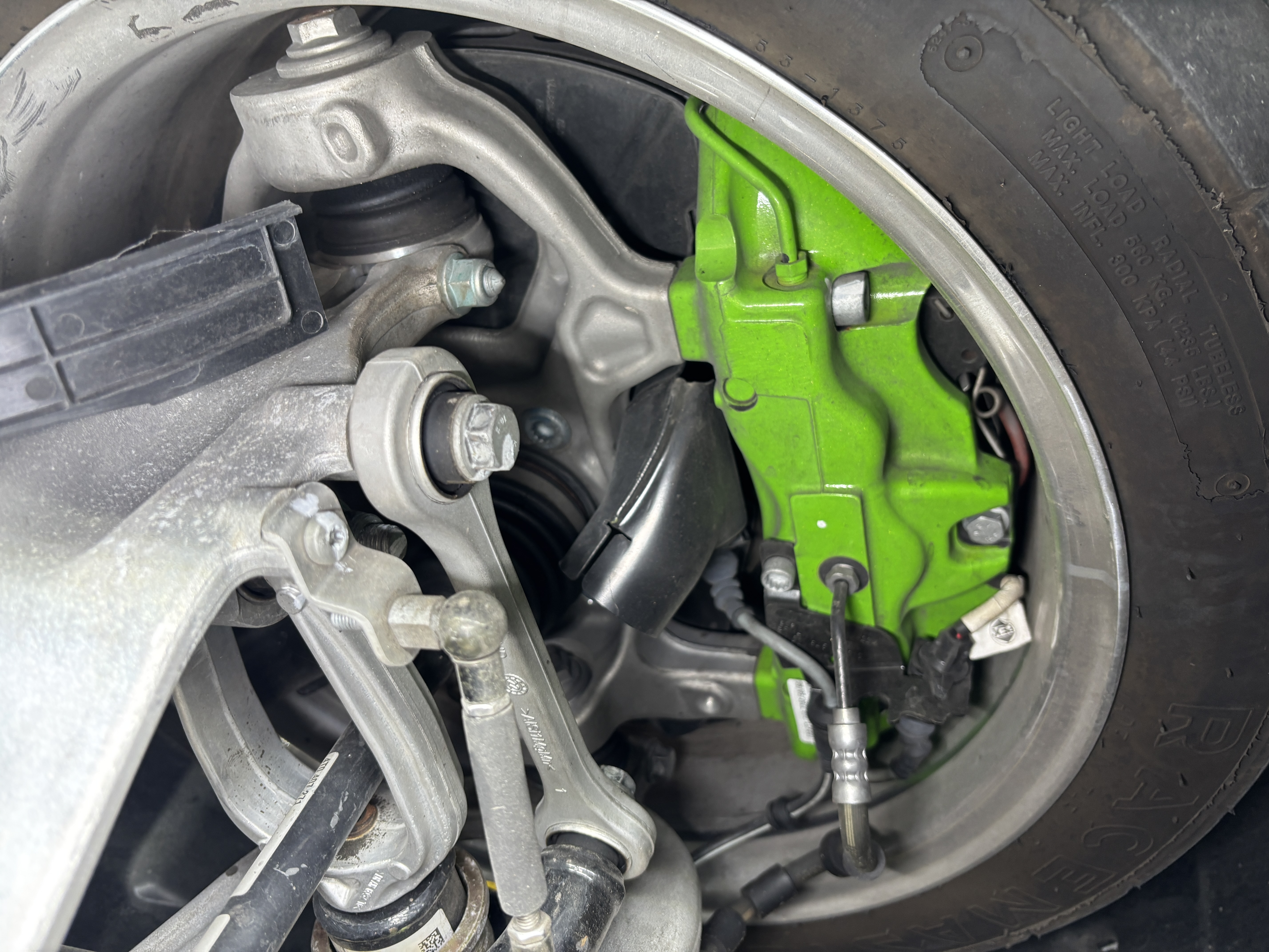 2022 Lamborghini Huracan STO — Undercarriage