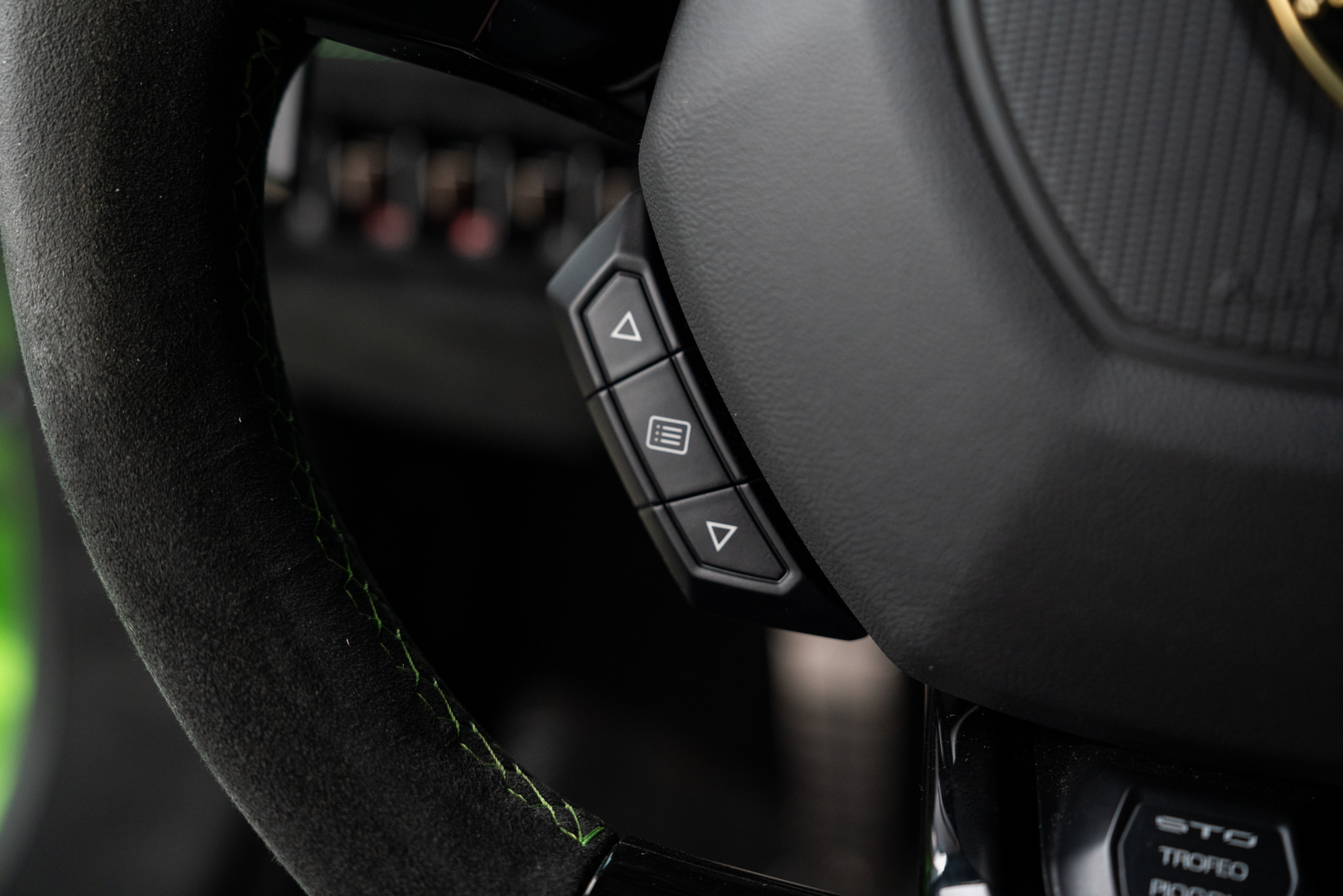 2022 Lamborghini Huracan STO — Interior